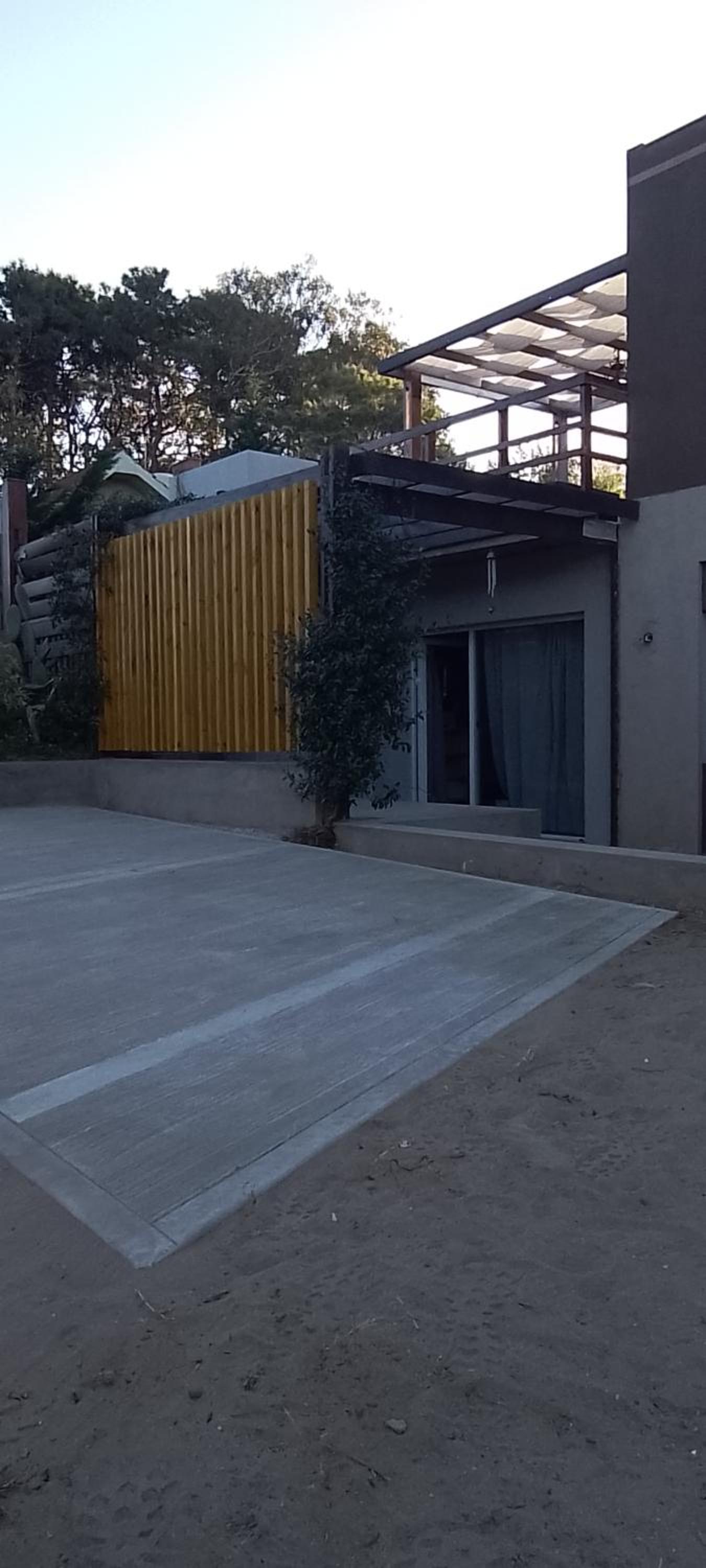 Departamento con parque a metros del mar