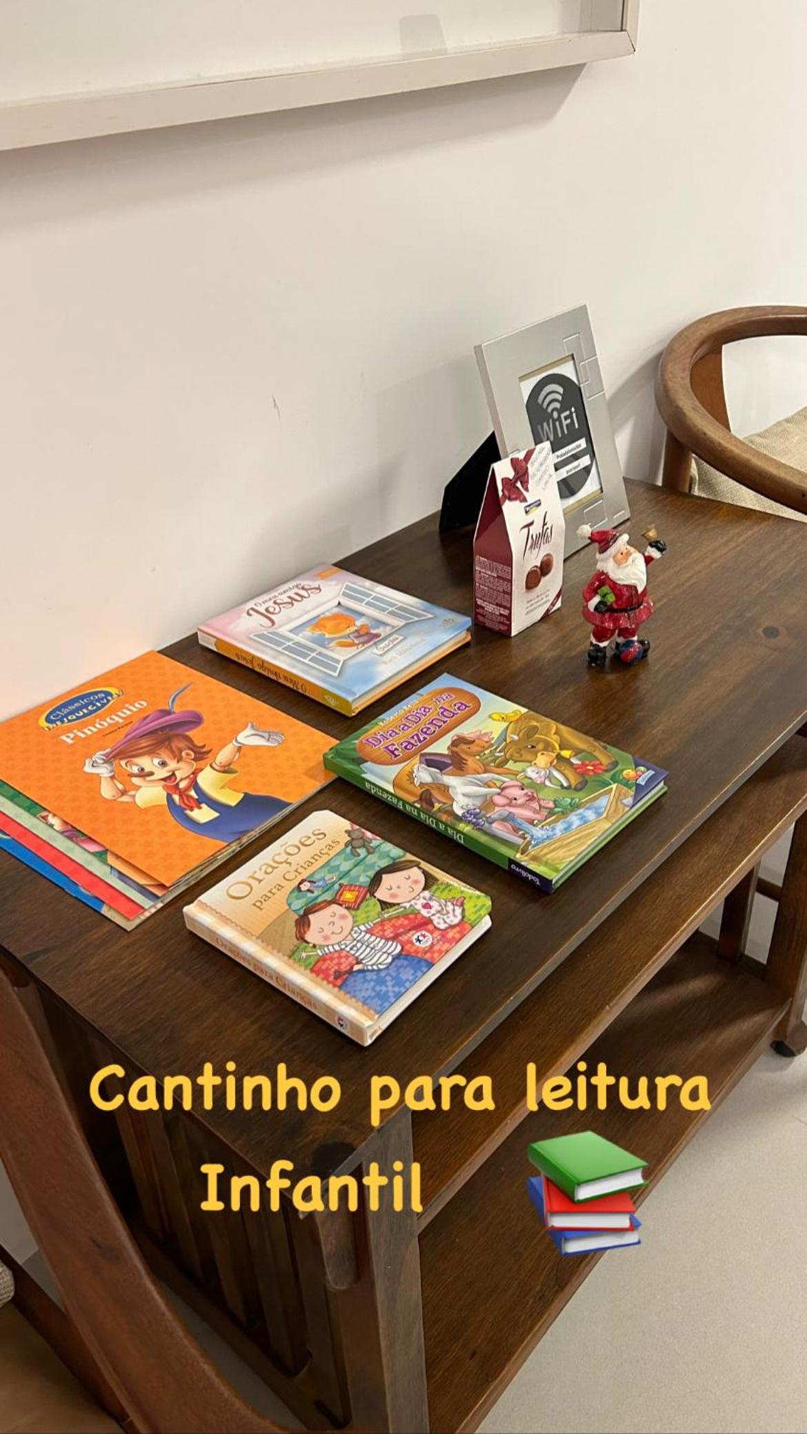 Apartamento vista do mar, pé na areia e águas tranquilas, no cento de Guarapari