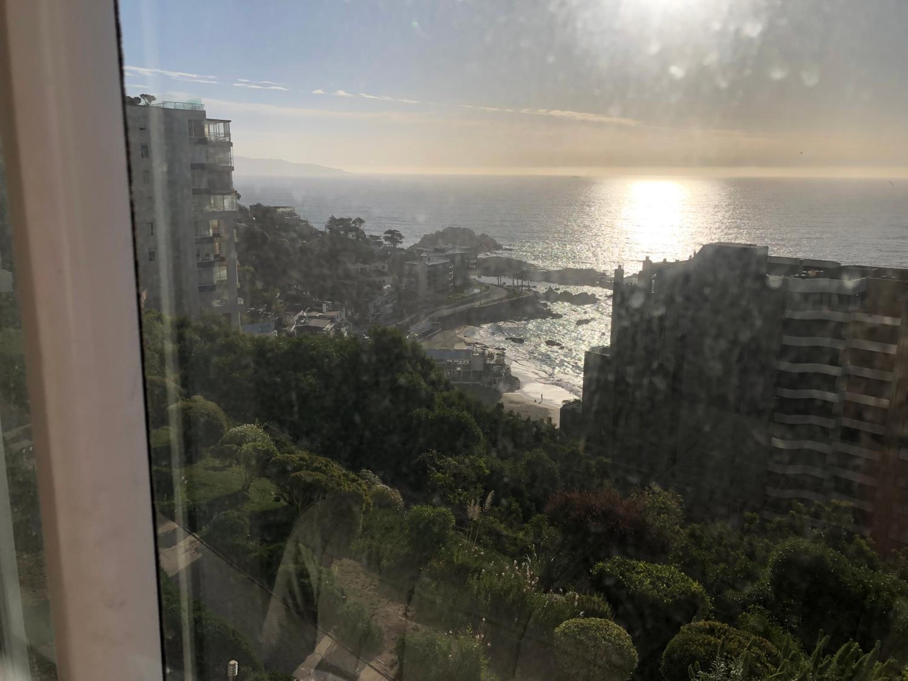 Studio luminoso, acogedor, maravillosa vista al mar primera línea la mejor ubicación de Reñaca y playas