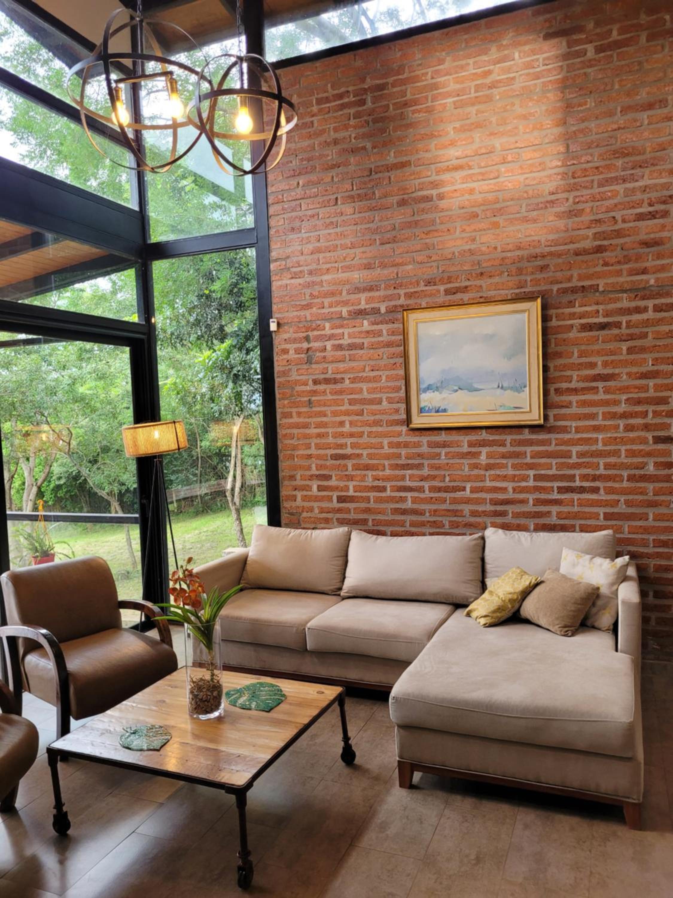 Casa sobre el río