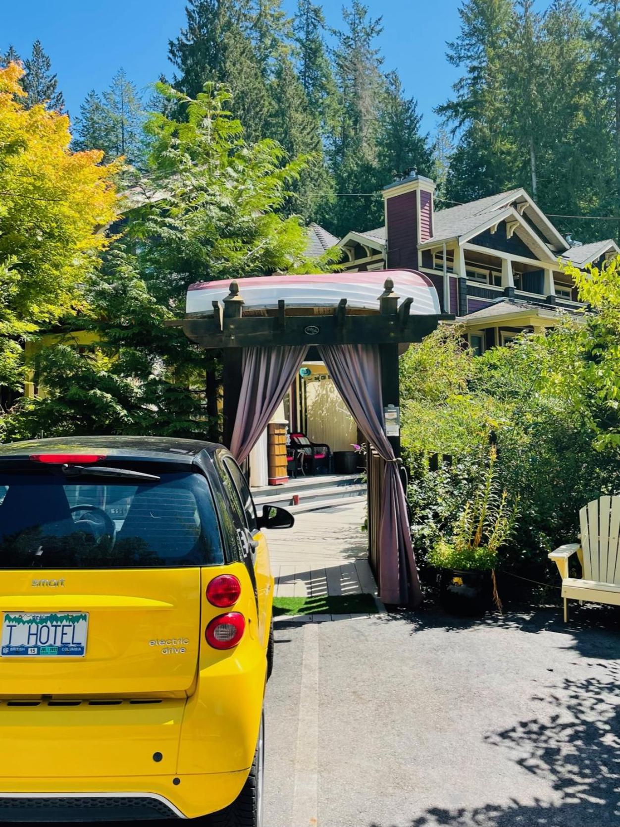 The Tuwanek Bed and Breakfast