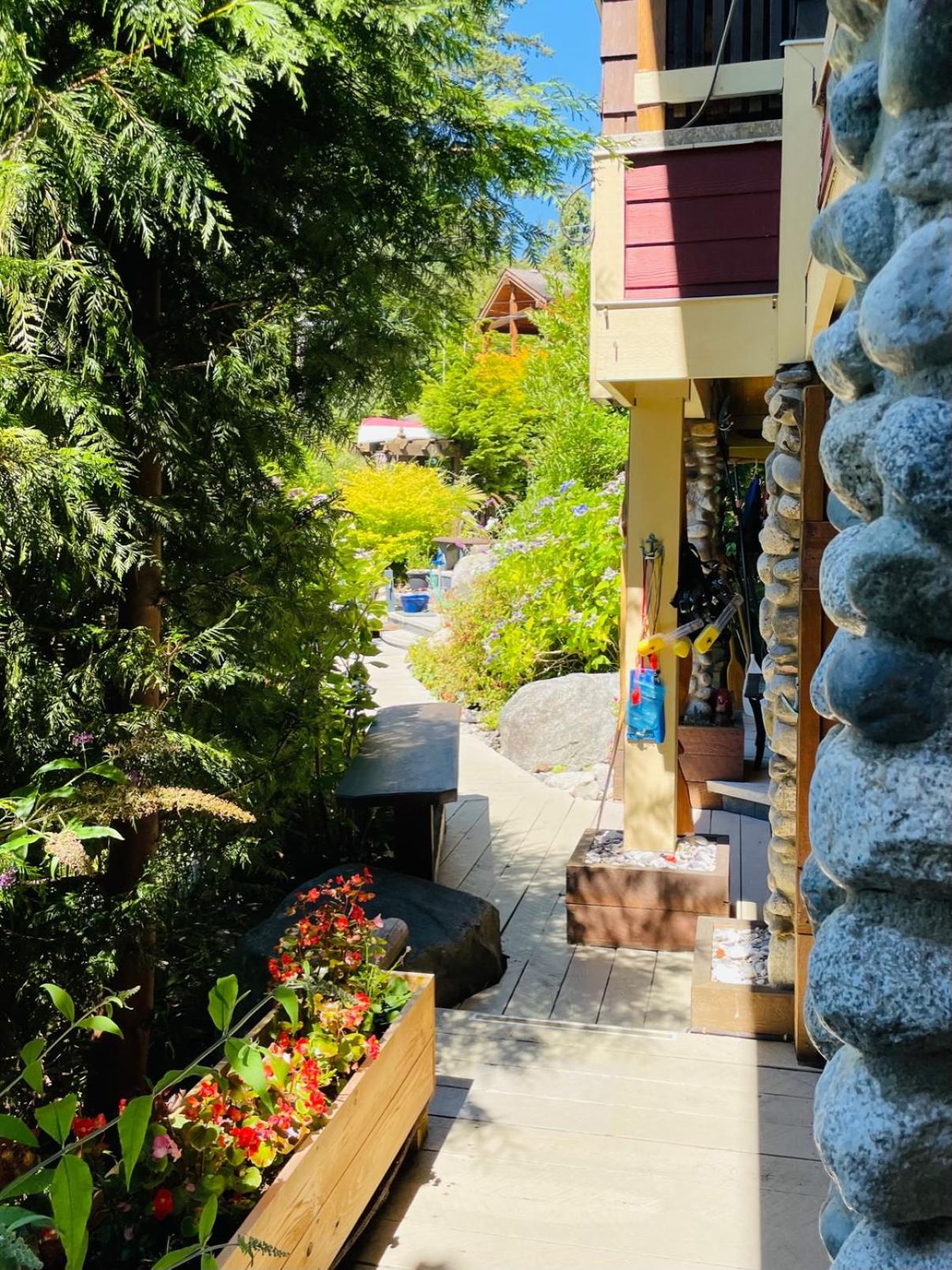The Tuwanek Bed and Breakfast