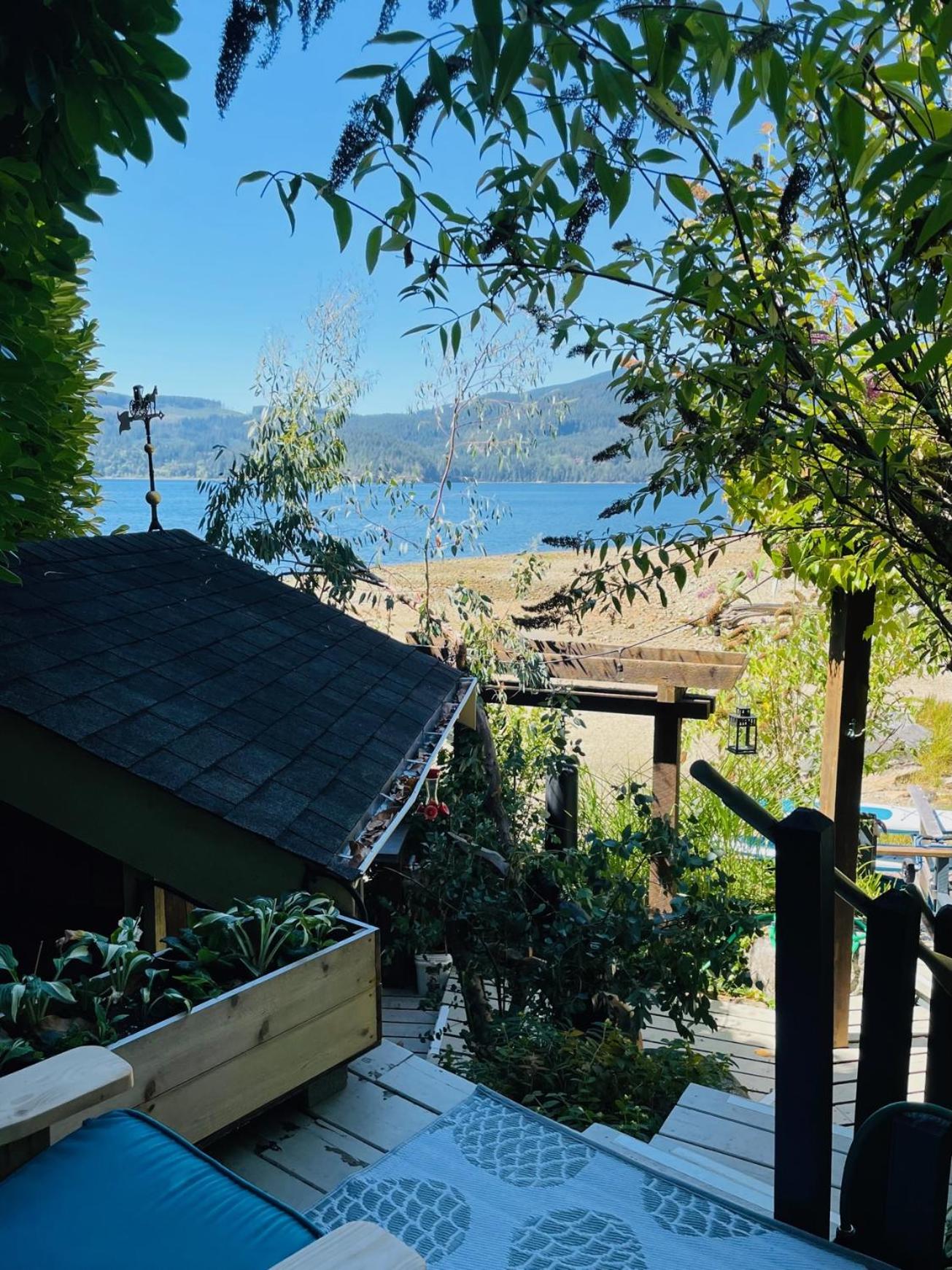 The Tuwanek Bed and Breakfast