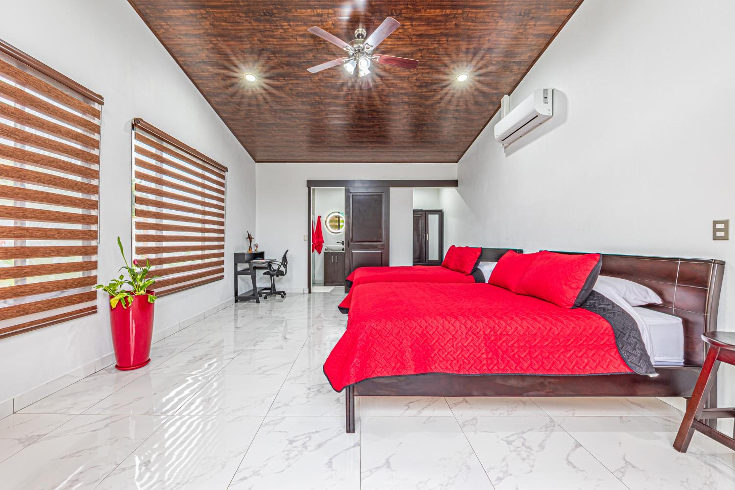 Shalom Chamo Villas