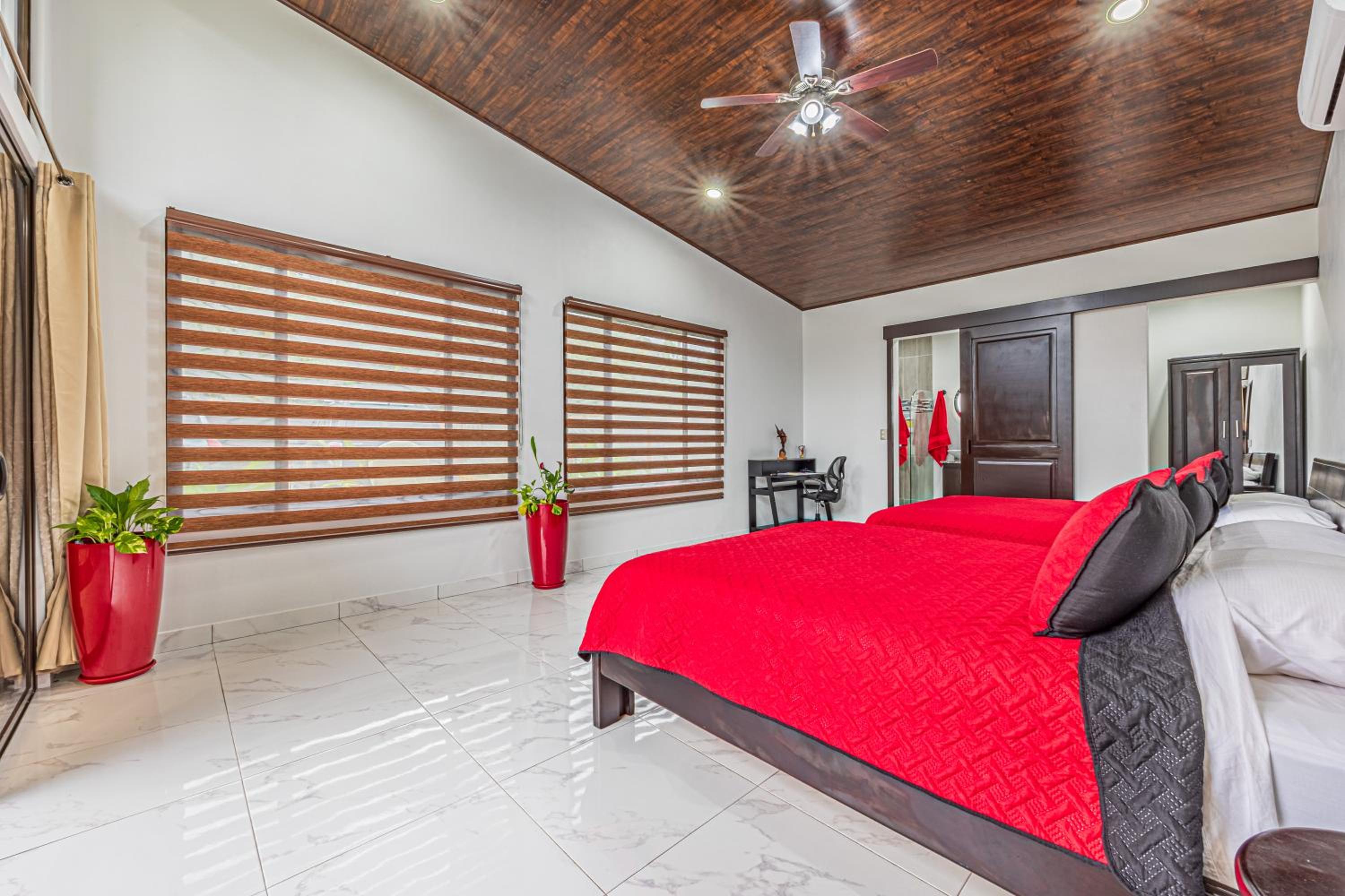 Shalom Chamo Villas