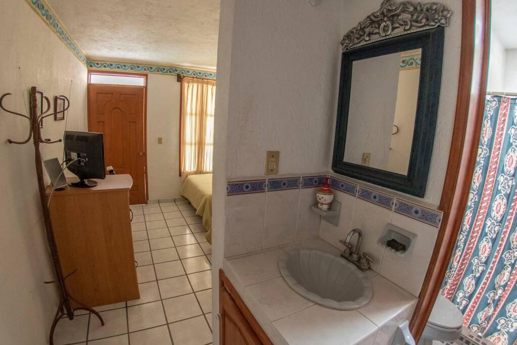 Photo 10