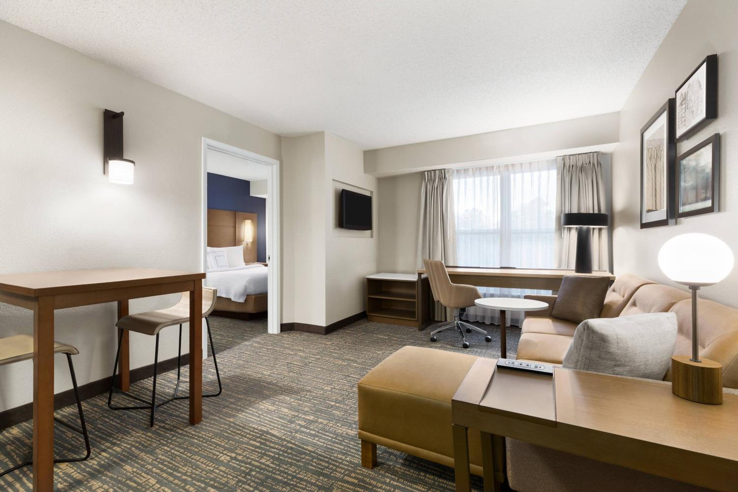 Residence Inn Houston The Woodlands/Market Street - Property Image 17