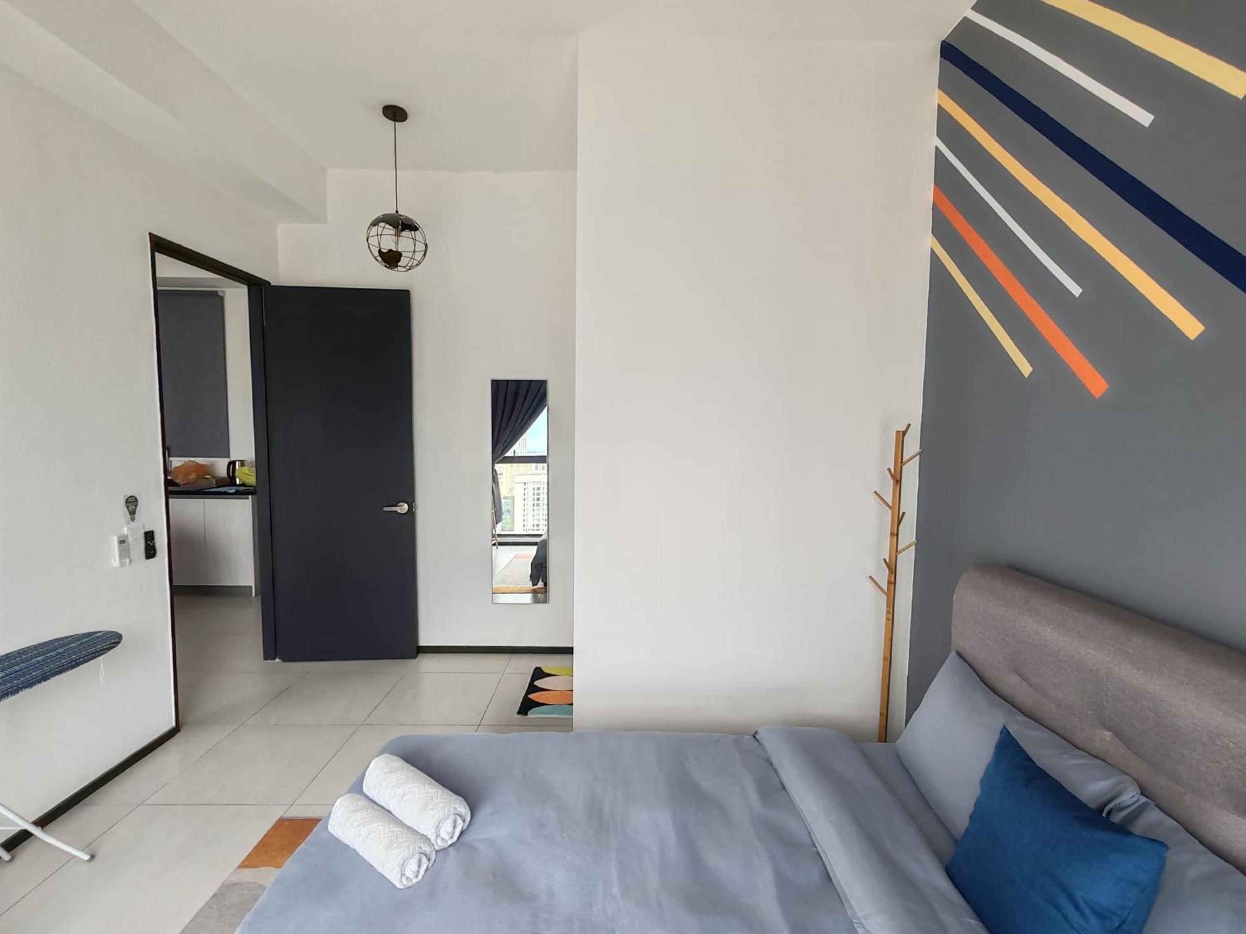 Modern Elegance Suite, 5 to 6 pax at Urban Suites Georgetown by SuperStay photo 7