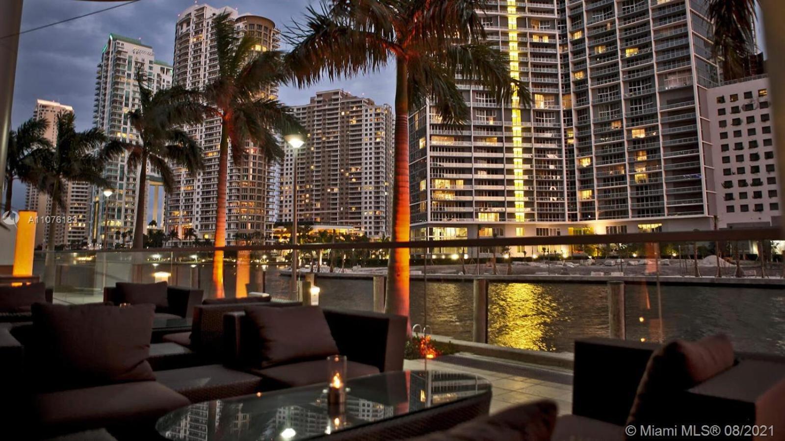 Downtown Miami Brickell Bay & Pool View 4 Bedrooms