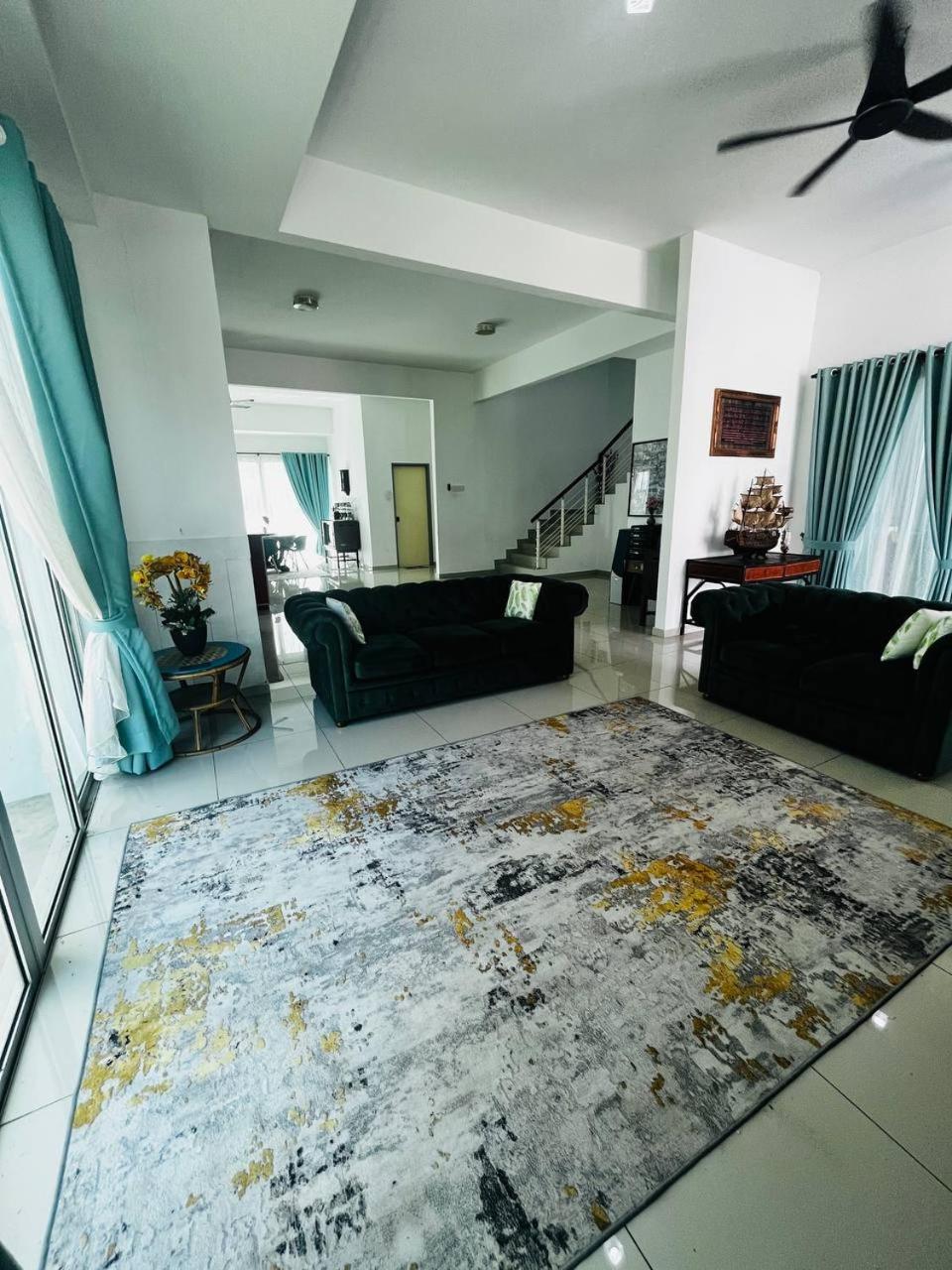 Retro Homestay