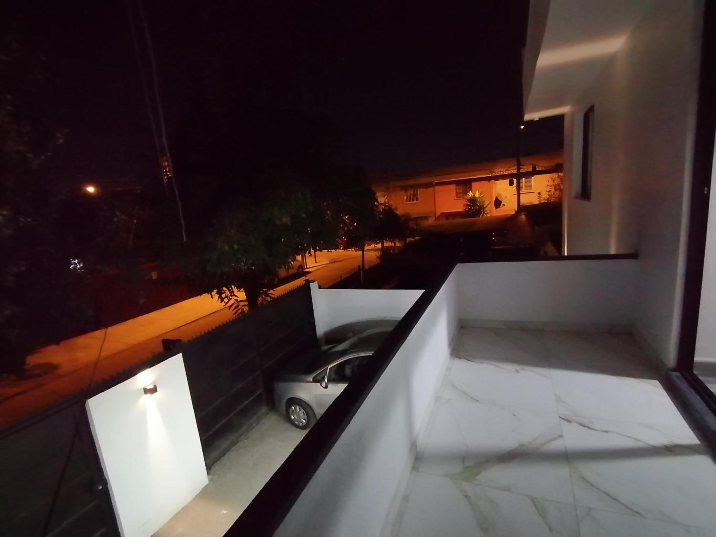 casa entera con estacionamiento