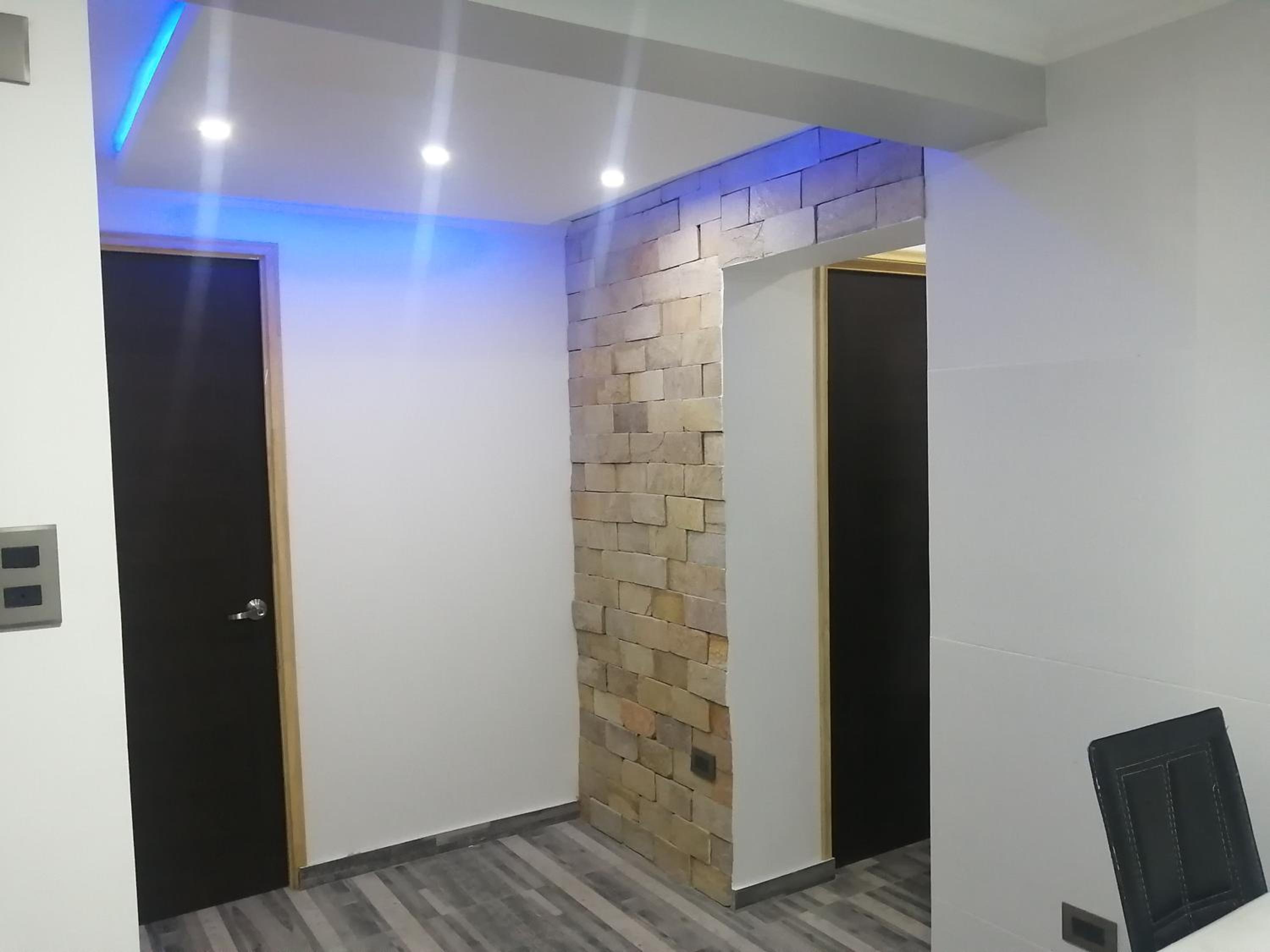 casa entera con estacionamiento