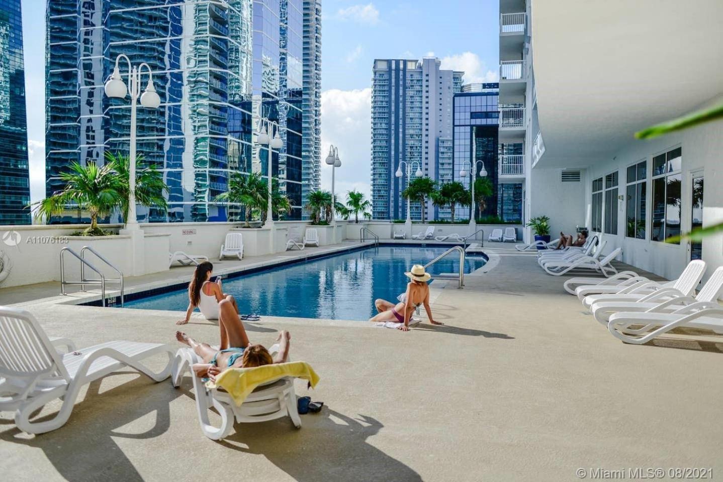 Miami Brickell 3 Bedrooms high ceiling loft