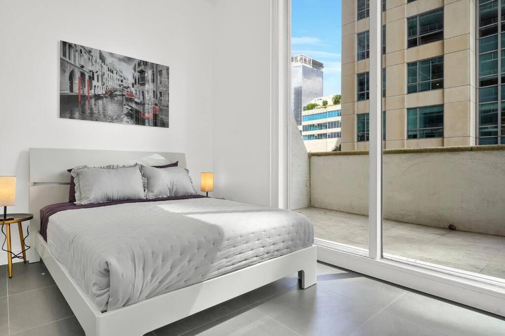 Miami Brickell 3 Bedrooms high ceiling loft