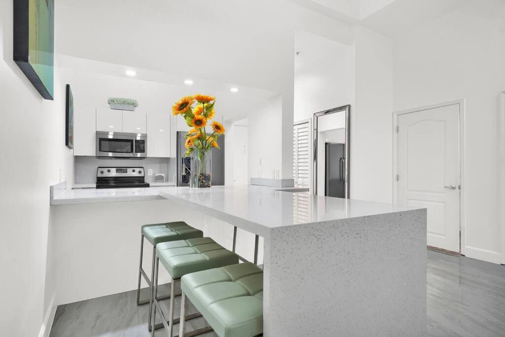 Miami Brickell 3 Bedrooms high ceiling loft