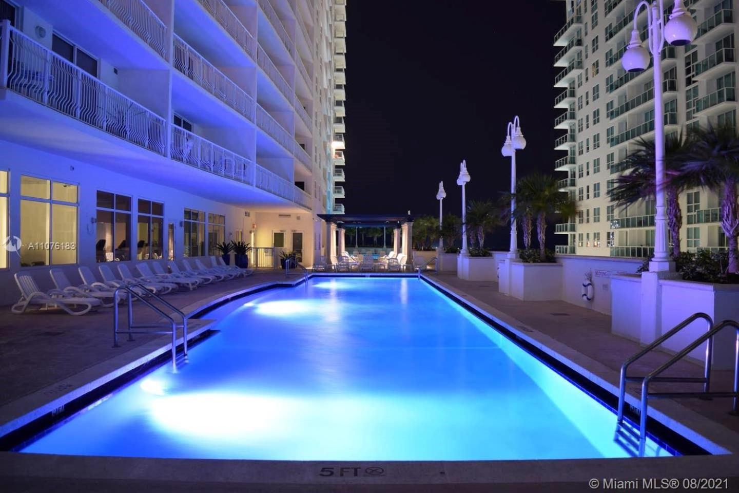 Miami Brickell 3 Bedrooms high ceiling loft