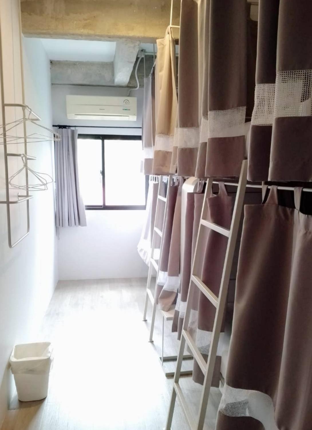 Bedspread Hostel