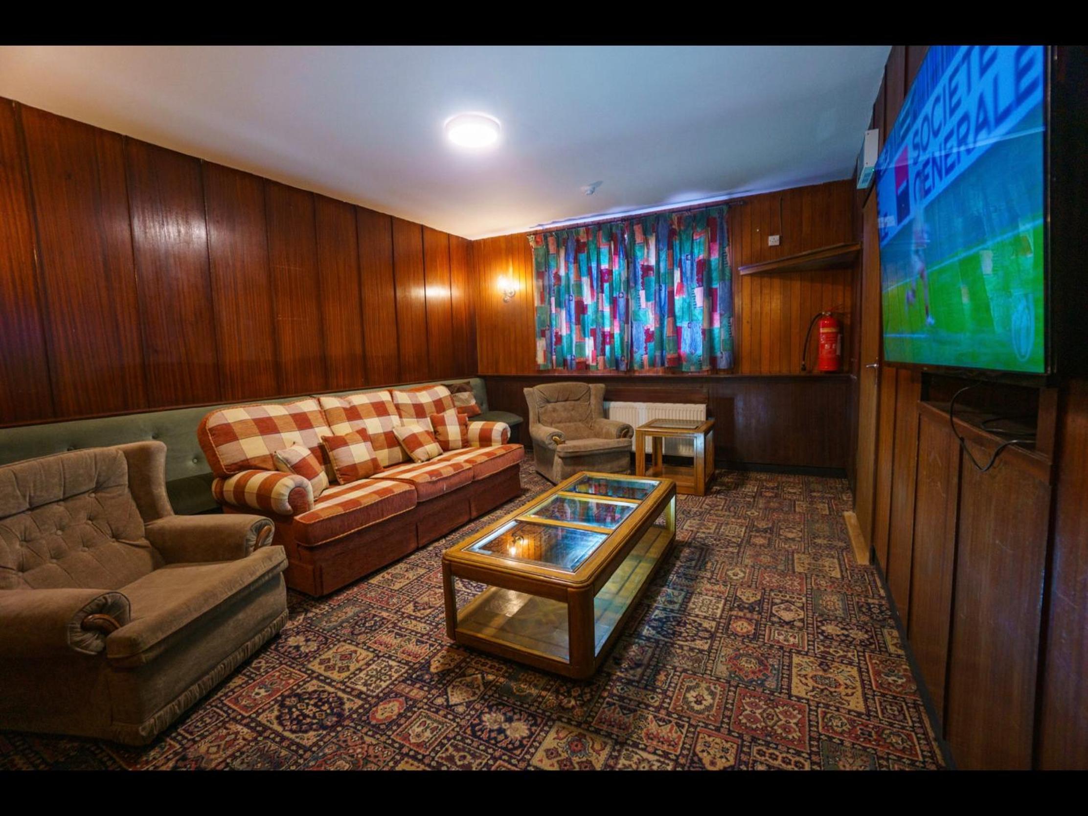 Warm and cosy 4 bedroom home in Athea village view 3