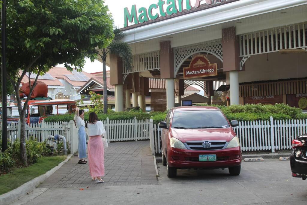 OMP 17J-T1, Seaview, Beach, Pool Access,Near Airport, Fast Wi-fi, Netflix