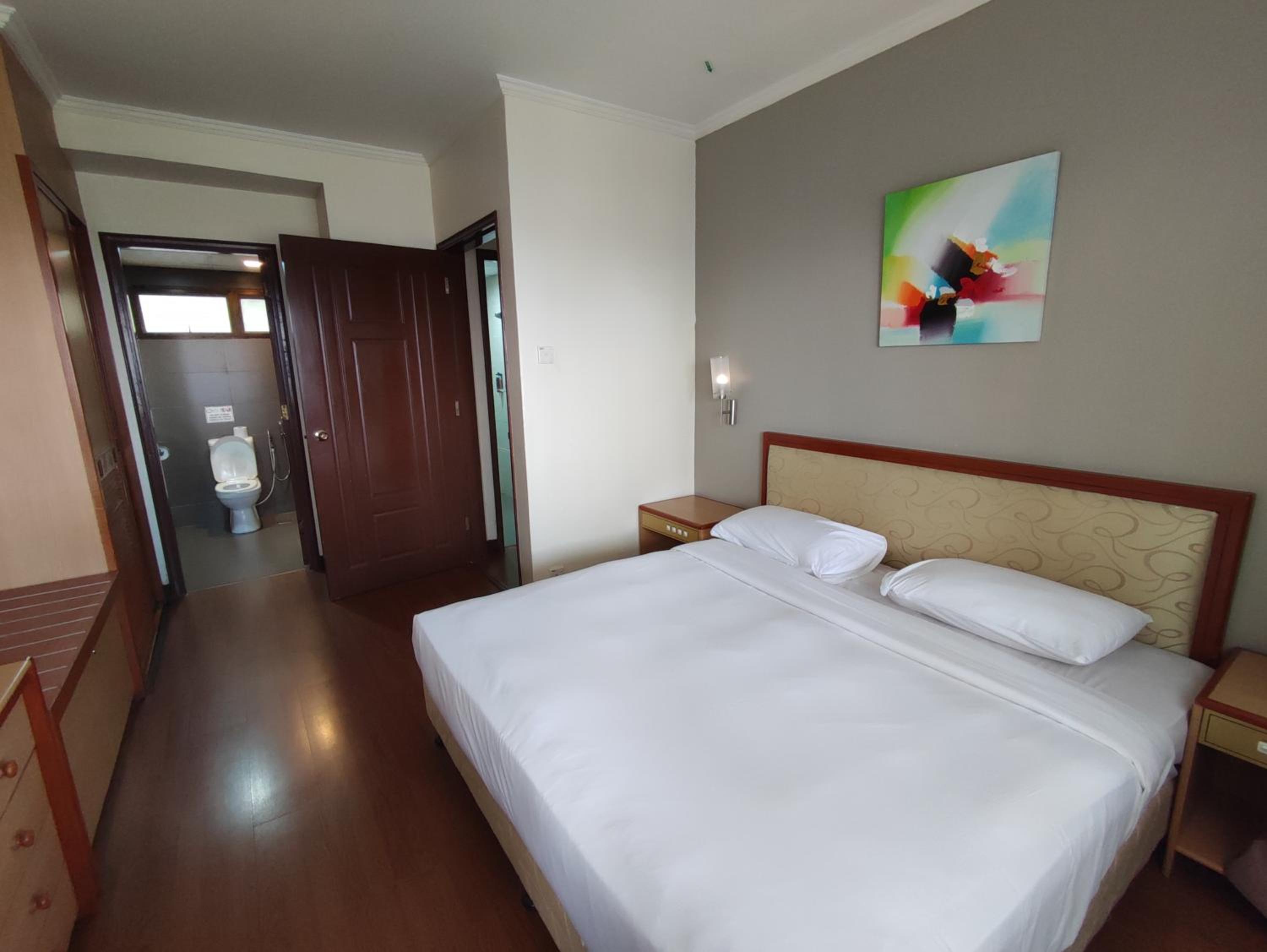 Sunrise View One Bedroom Apartment at Equatorial Hill Resort photo 2