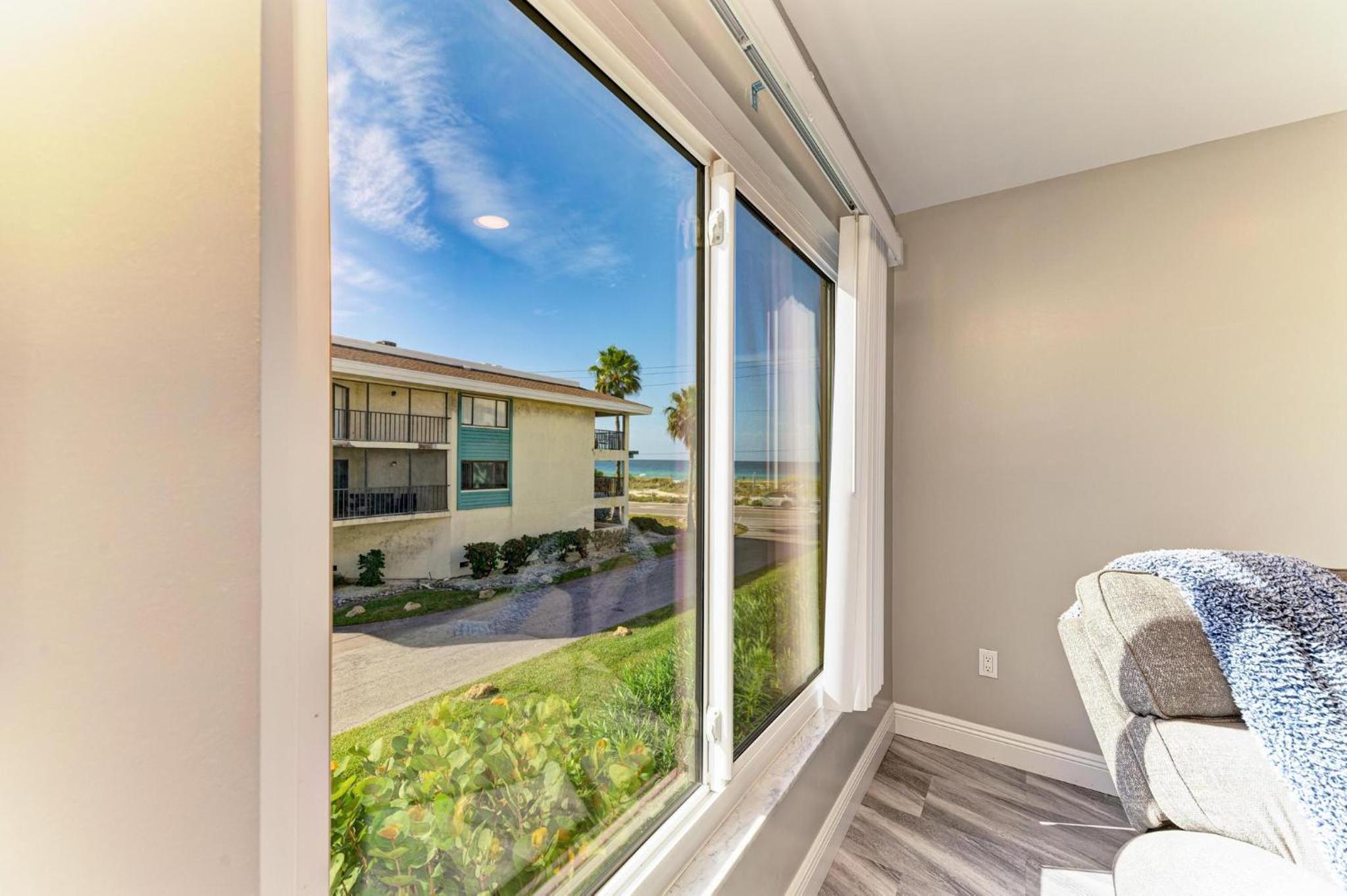 Paradise Palms-Private Beach Access-Heated Pool-Water Views From Every Room view 2