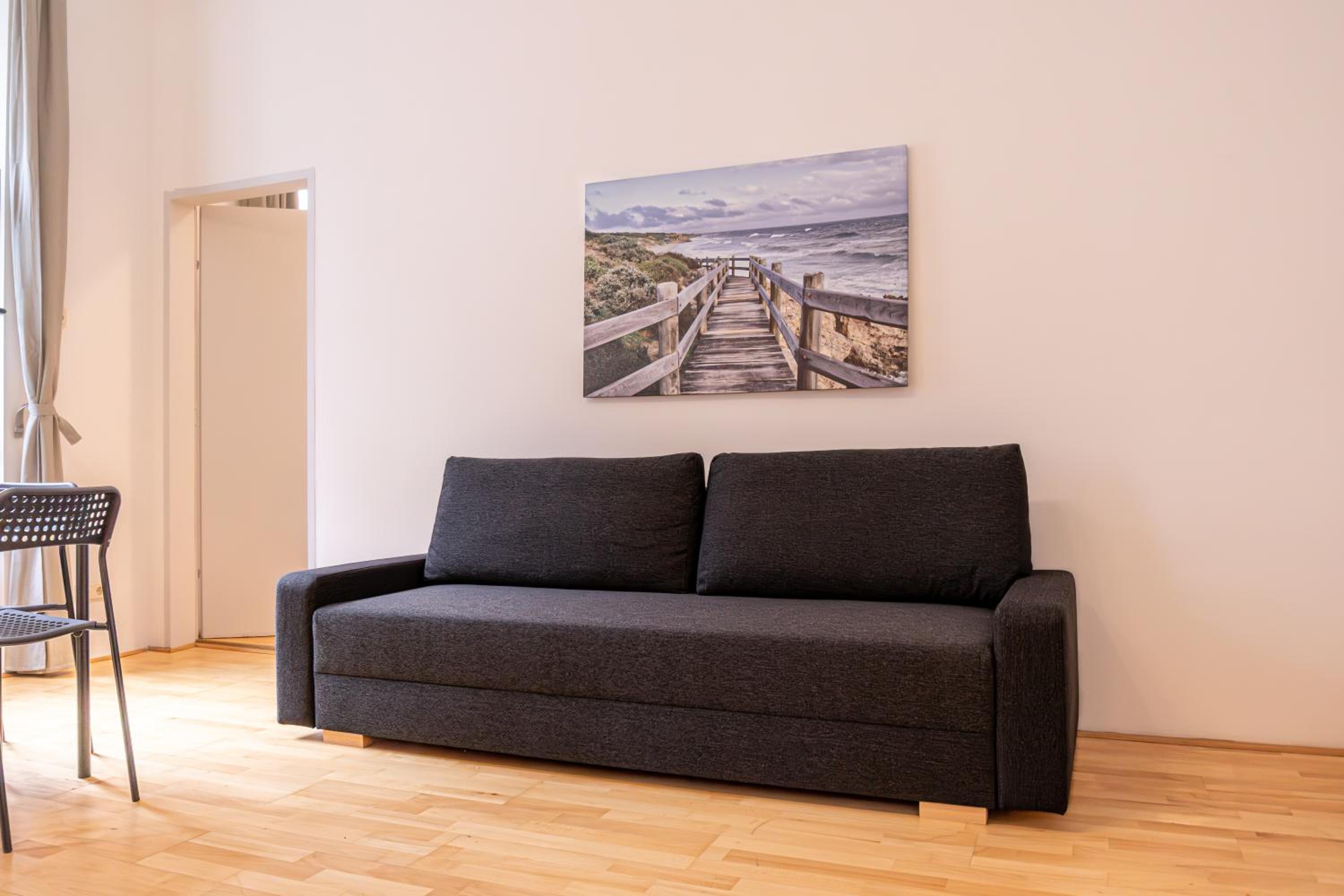 Comfortable 2-Bedroom Apartment in Vienna