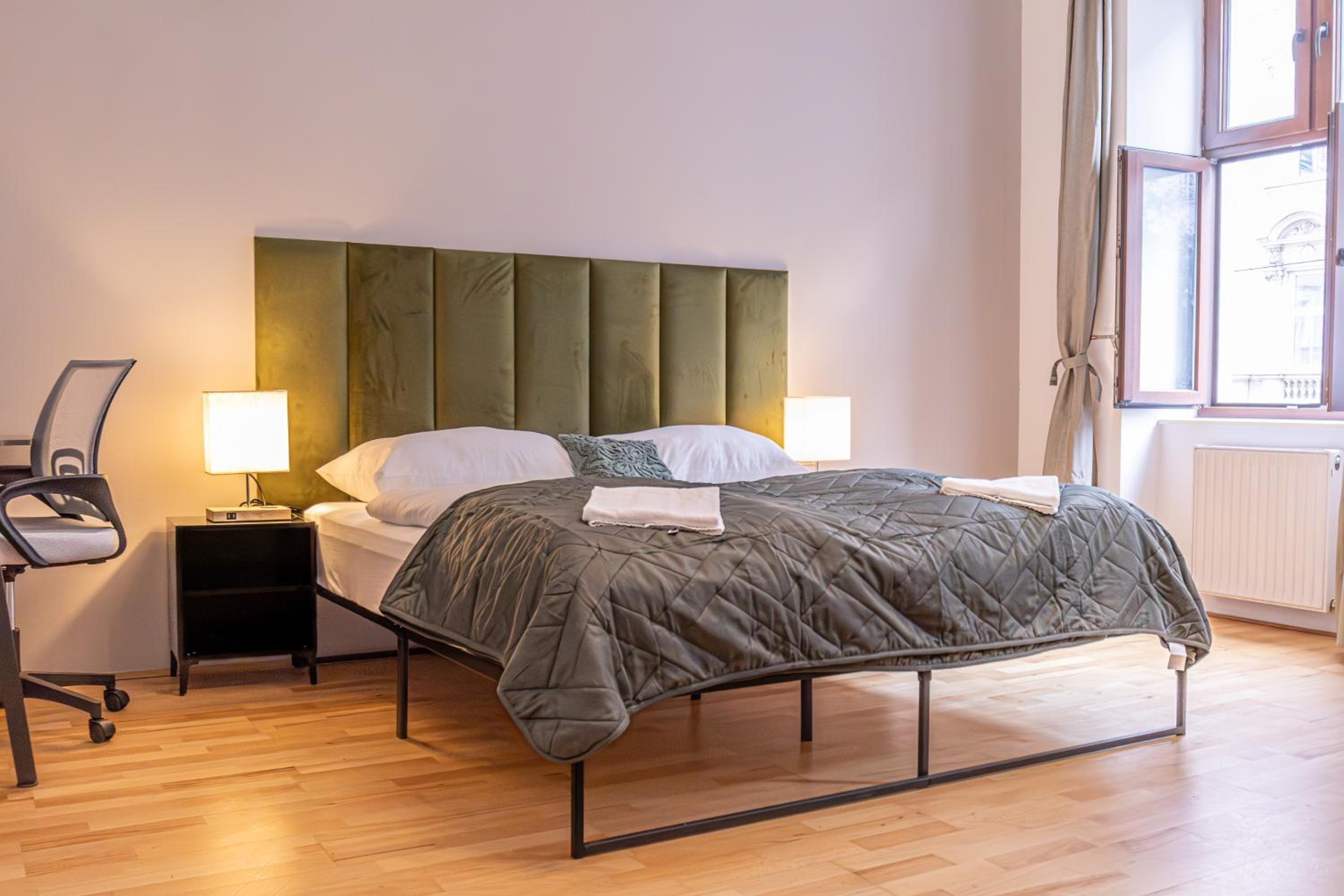 Comfortable 2-Bedroom Apartment in Vienna