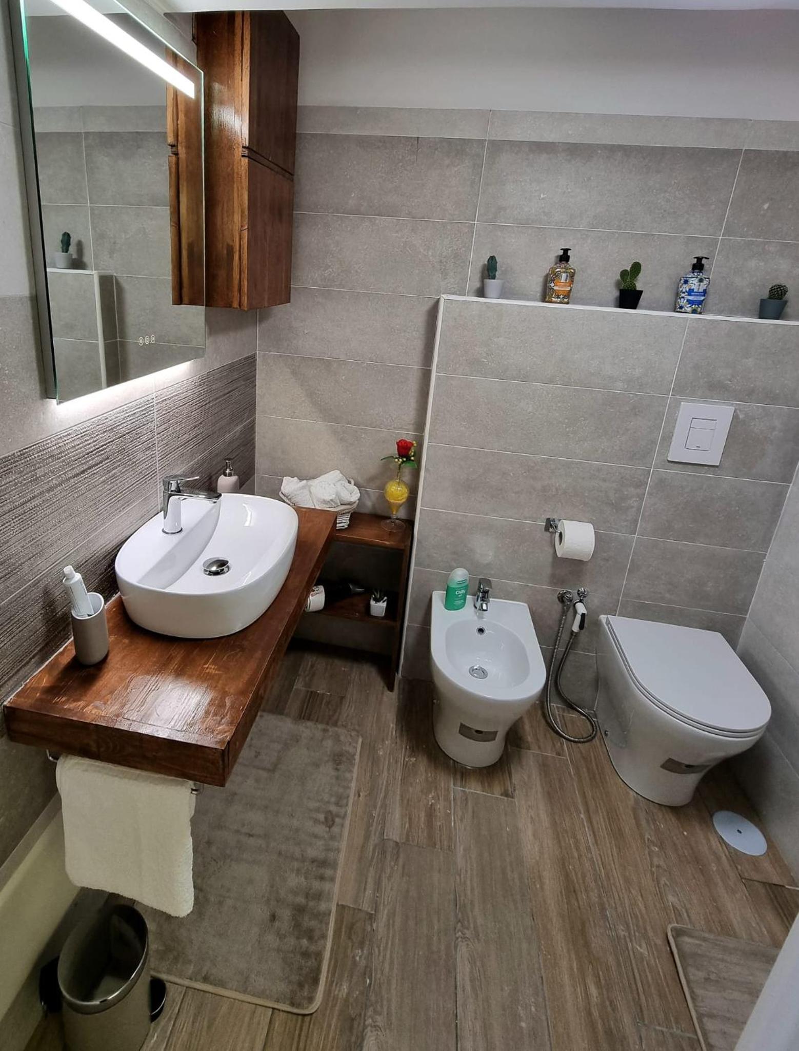 Casa comoda e centrale in quartiere storico di Napoli