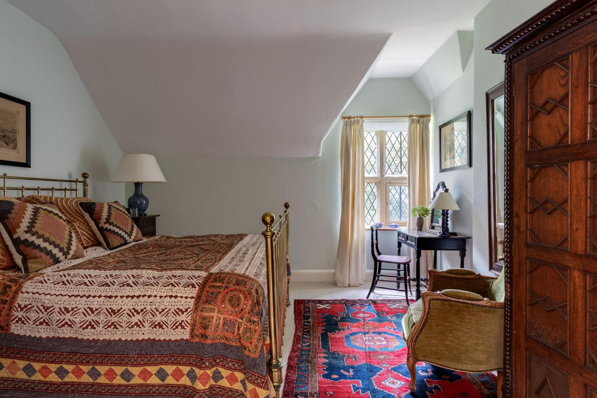 Pentrehobyn Hall sleeps 18
