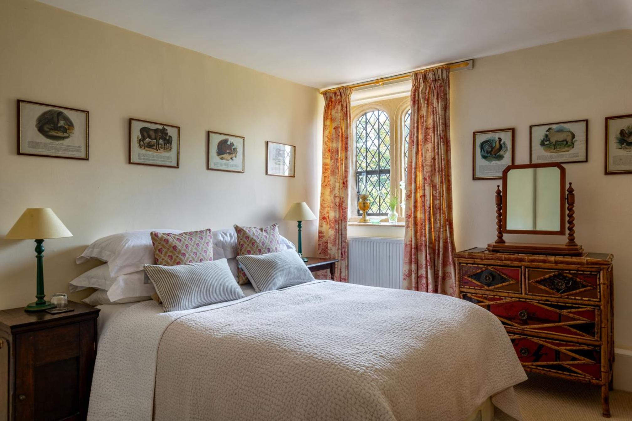 Pentrehobyn Hall sleeps 18