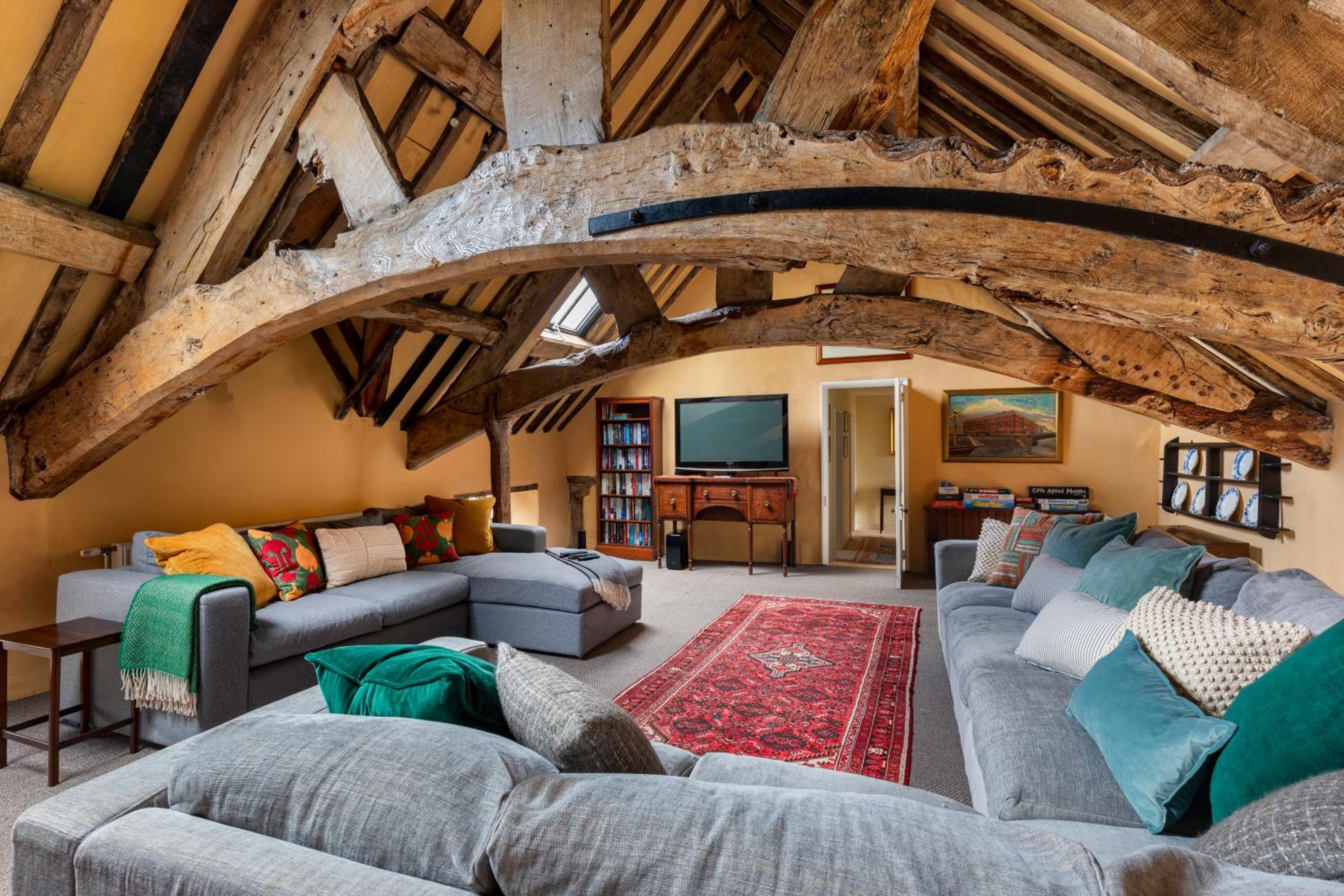 Pentrehobyn Hall sleeps 18