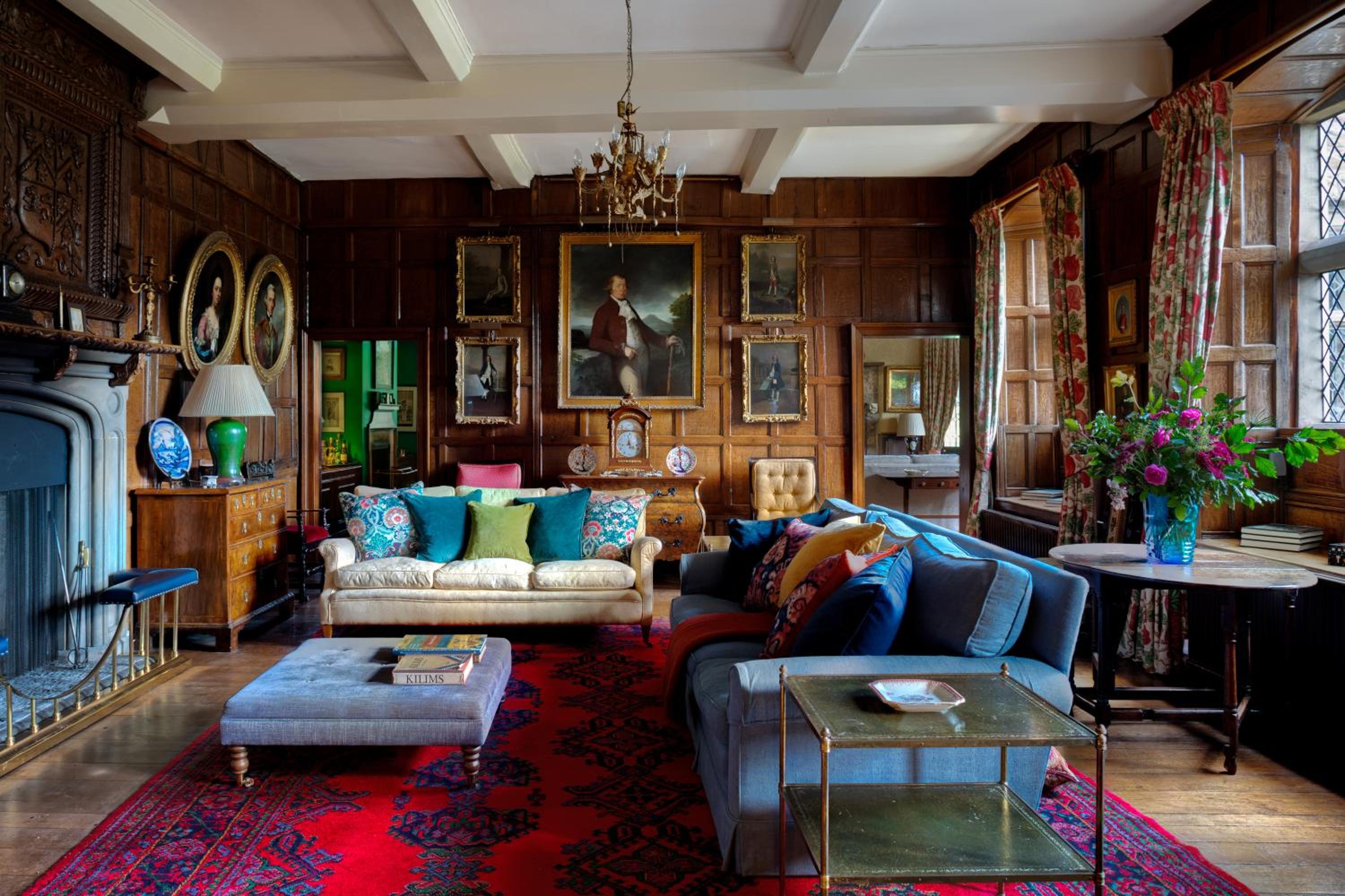 Pentrehobyn Hall sleeps 18