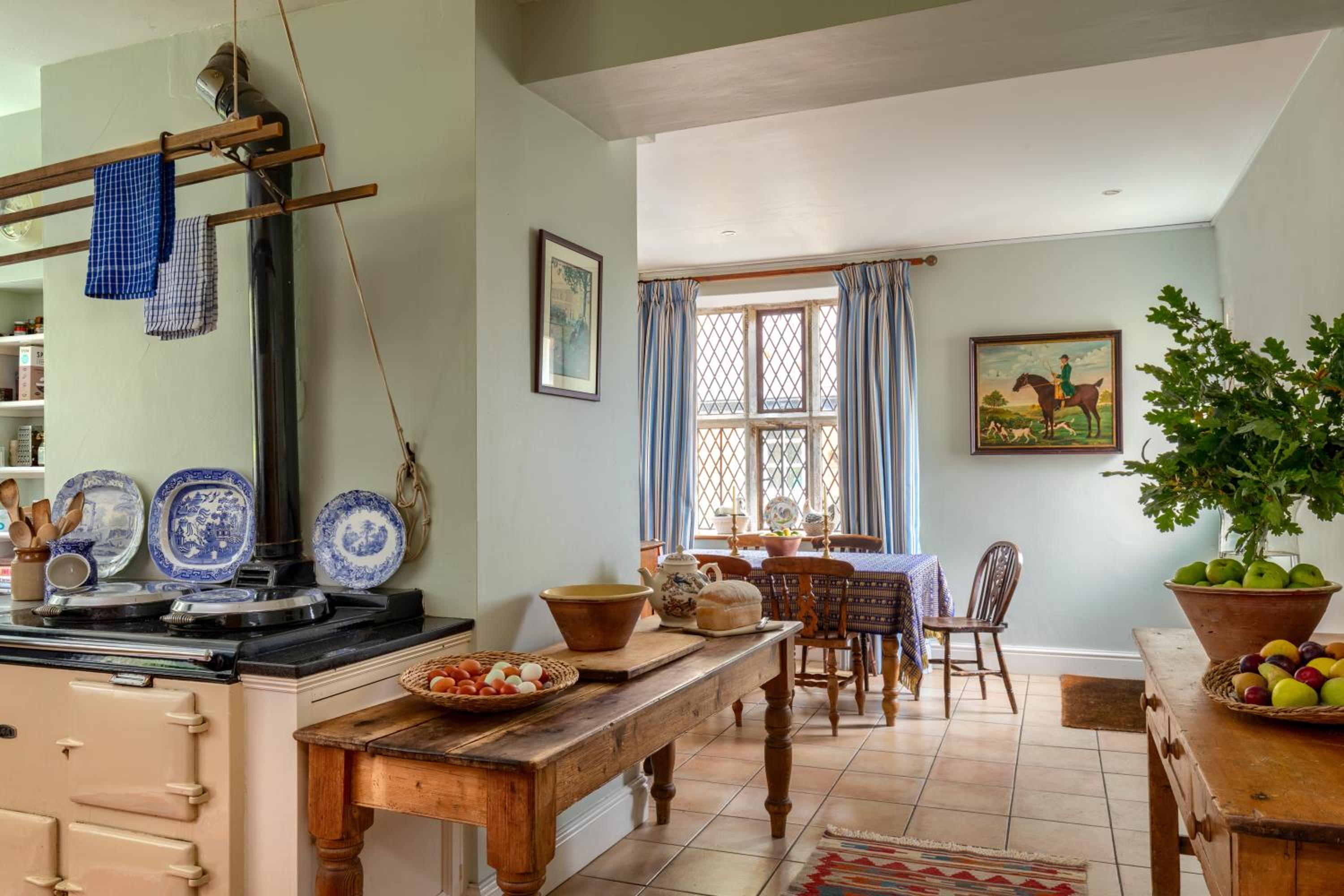 Pentrehobyn Hall sleeps 18