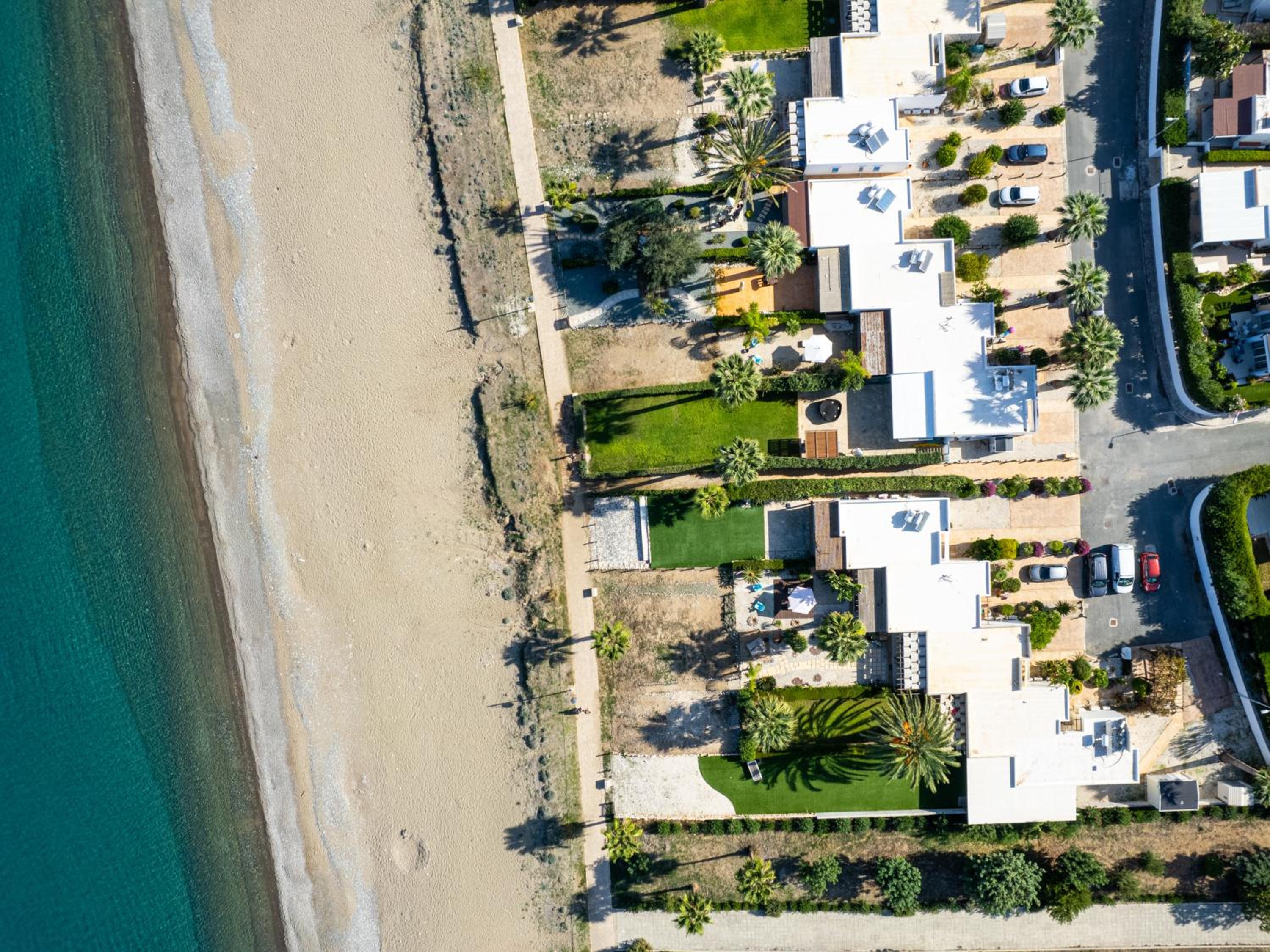 Kyma I - Beachfront Residence At Latsi