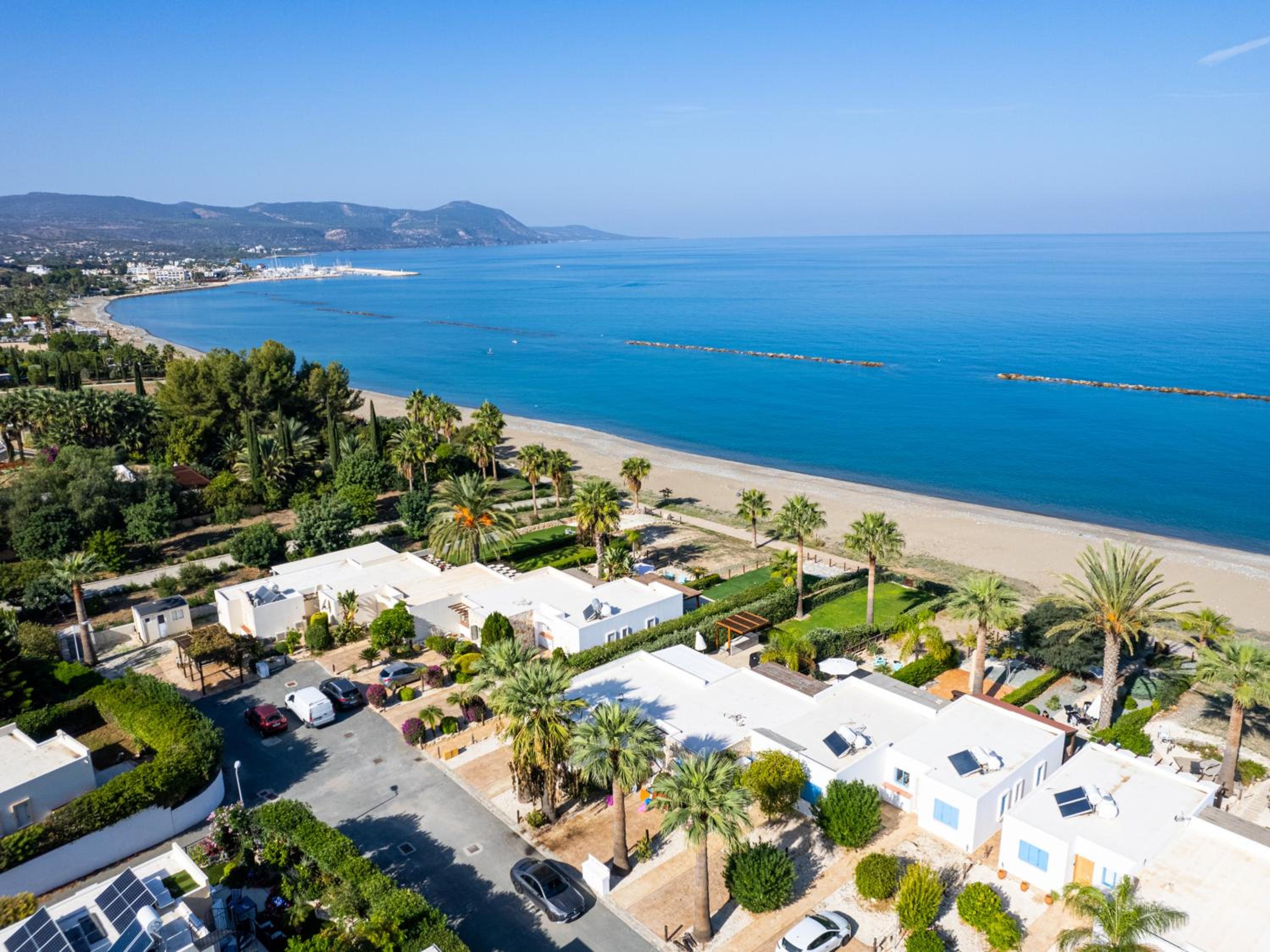 Kyma I - Beachfront Residence At Latsi