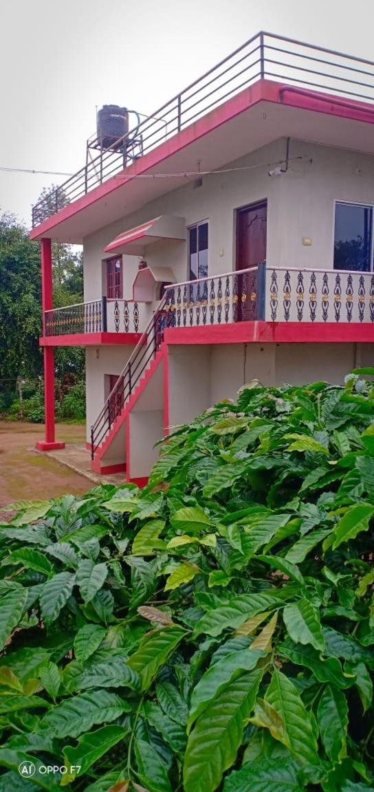 NITHIN HOMESTAY, 3 bedrooms and 1 living room. view 3