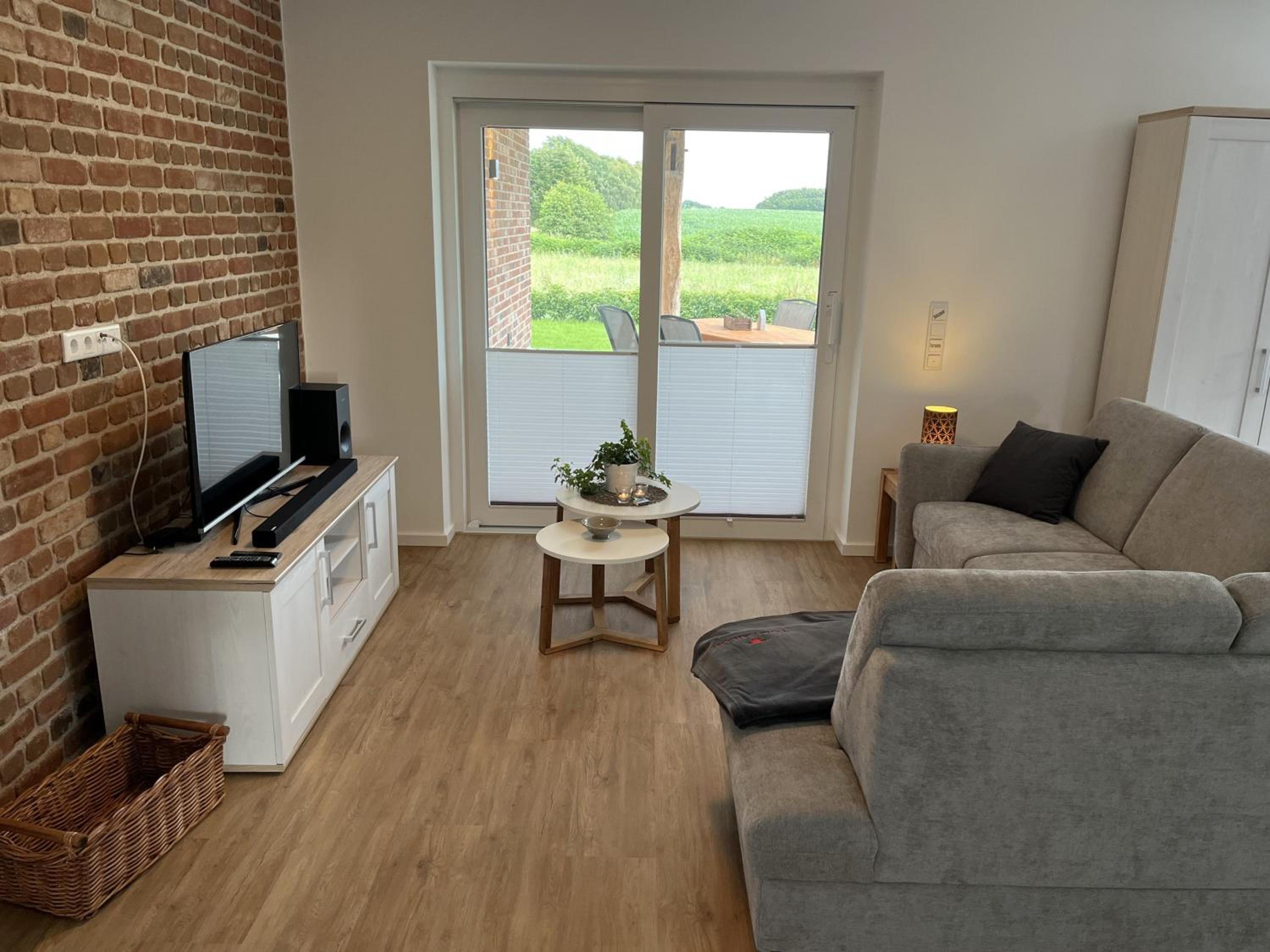 Haacksen - modernes Ferienhaus mit 4 Schlafzimmern, Garten und Grill