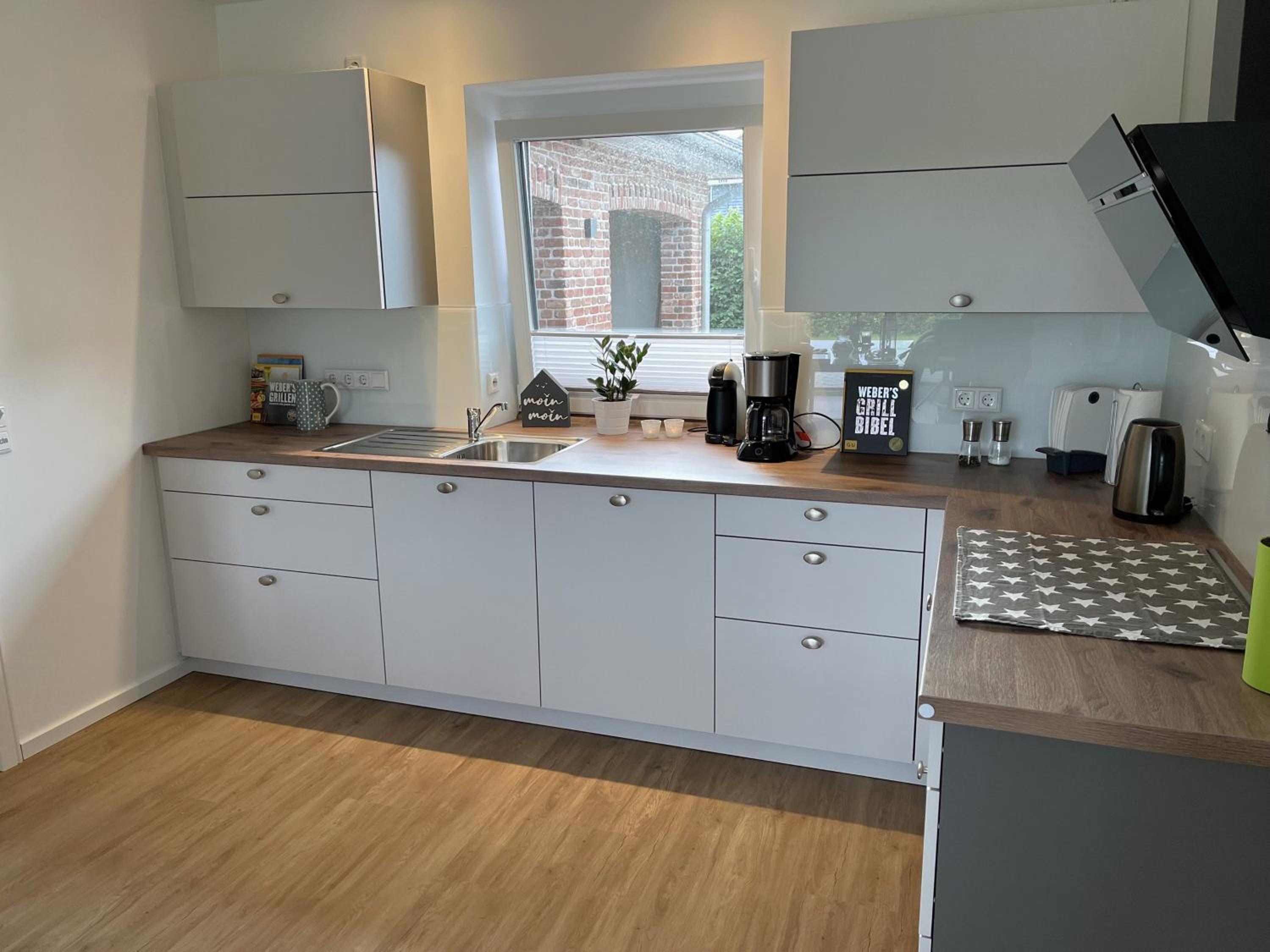 Haacksen - modernes Ferienhaus mit 4 Schlafzimmern, Garten und Grill