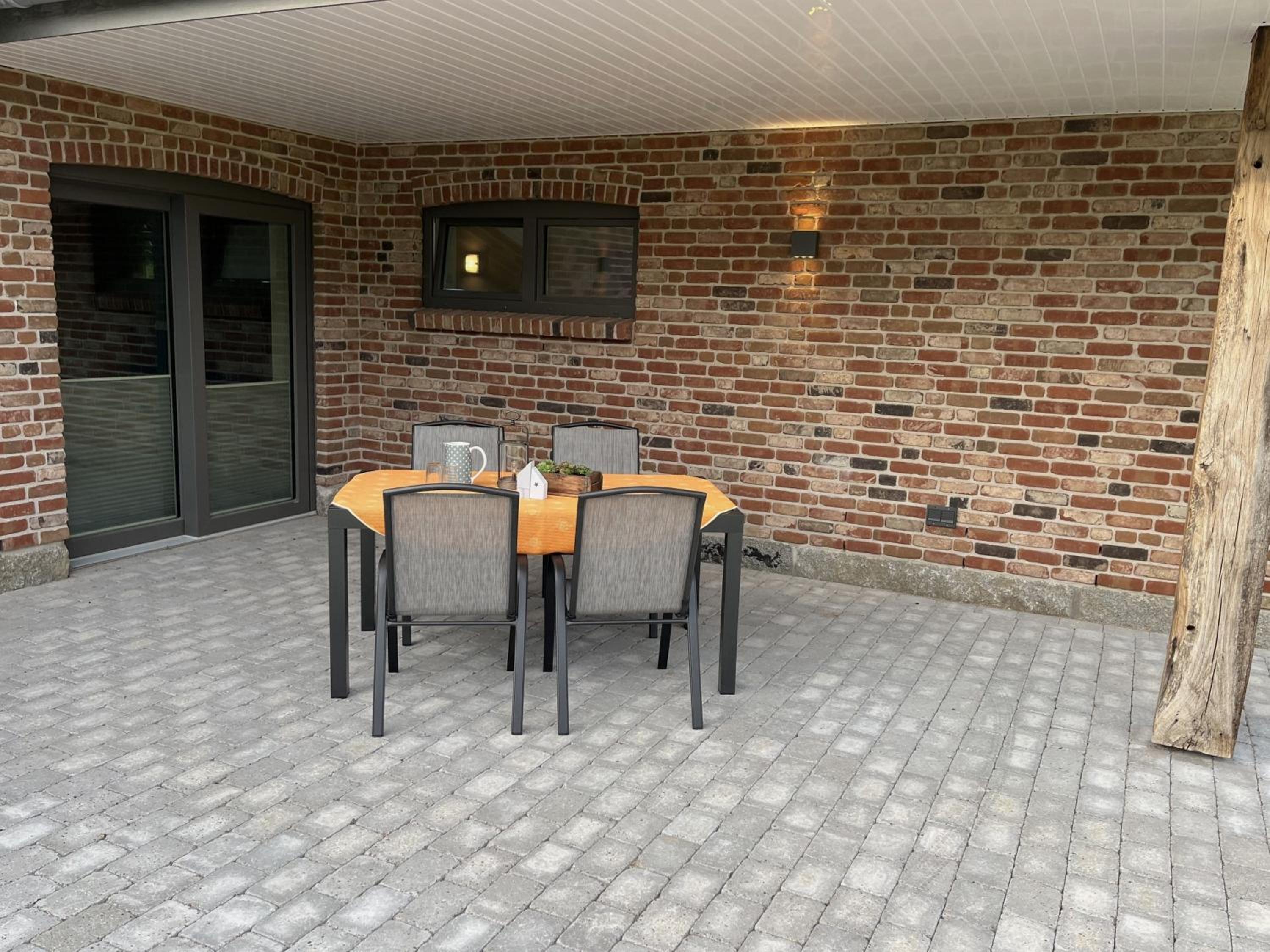 Haacksen - modernes Ferienhaus mit 4 Schlafzimmern, Garten und Grill