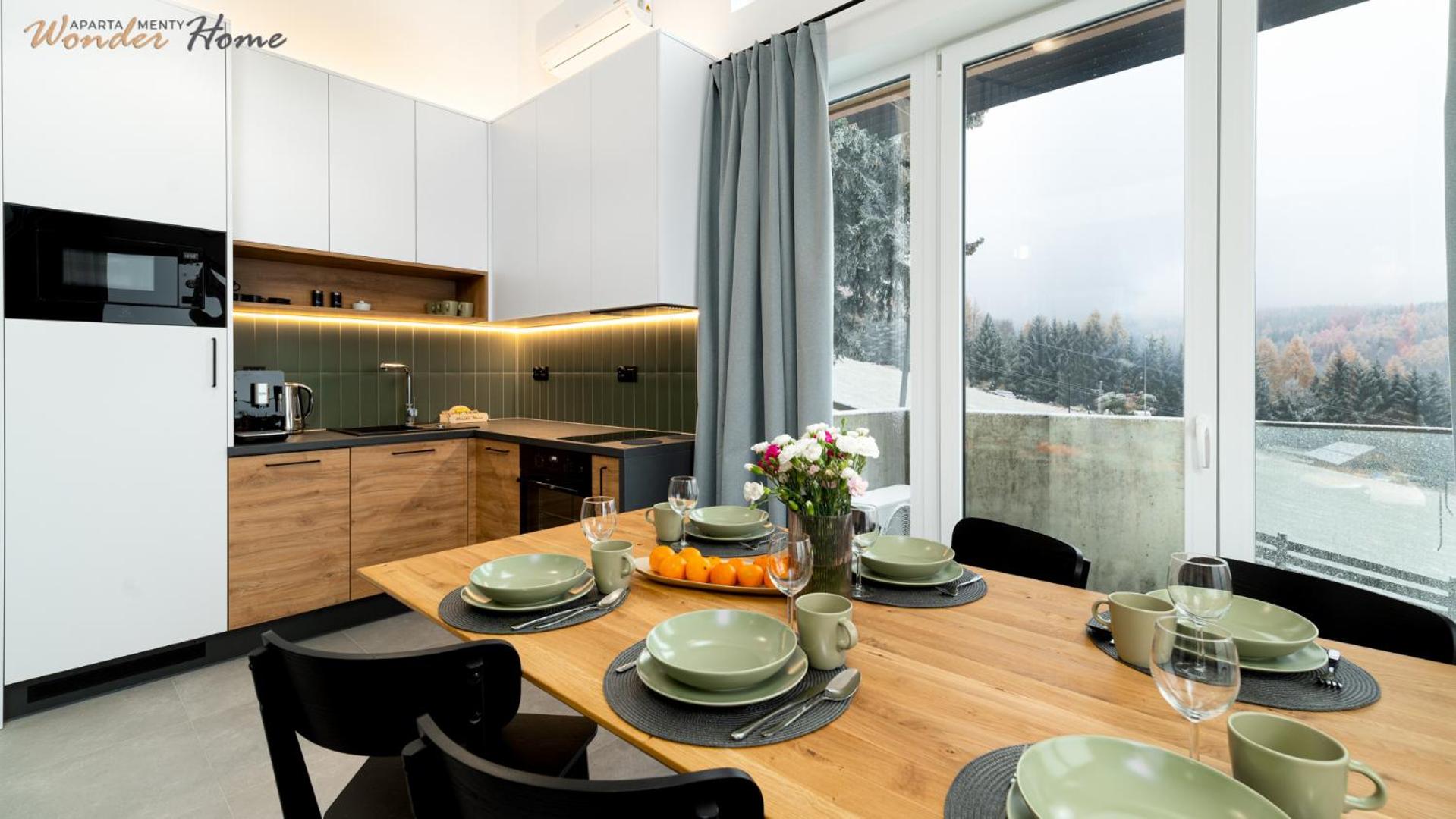 Wonder Home - Domki Hillside tuż przy stoku narciarskim - na terenie kompleksu plac zabaw i zewnętrzna siłownia, sklep, parking