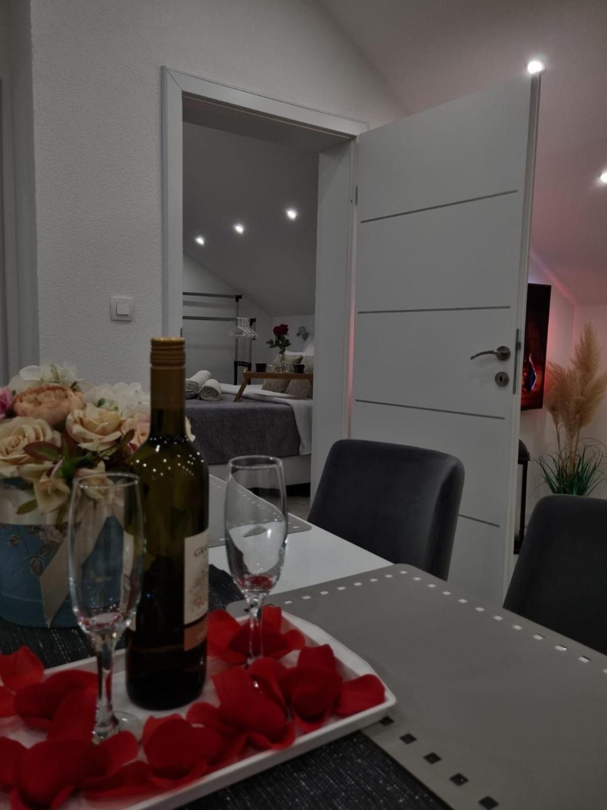 Luxury Apartment Megy view 5