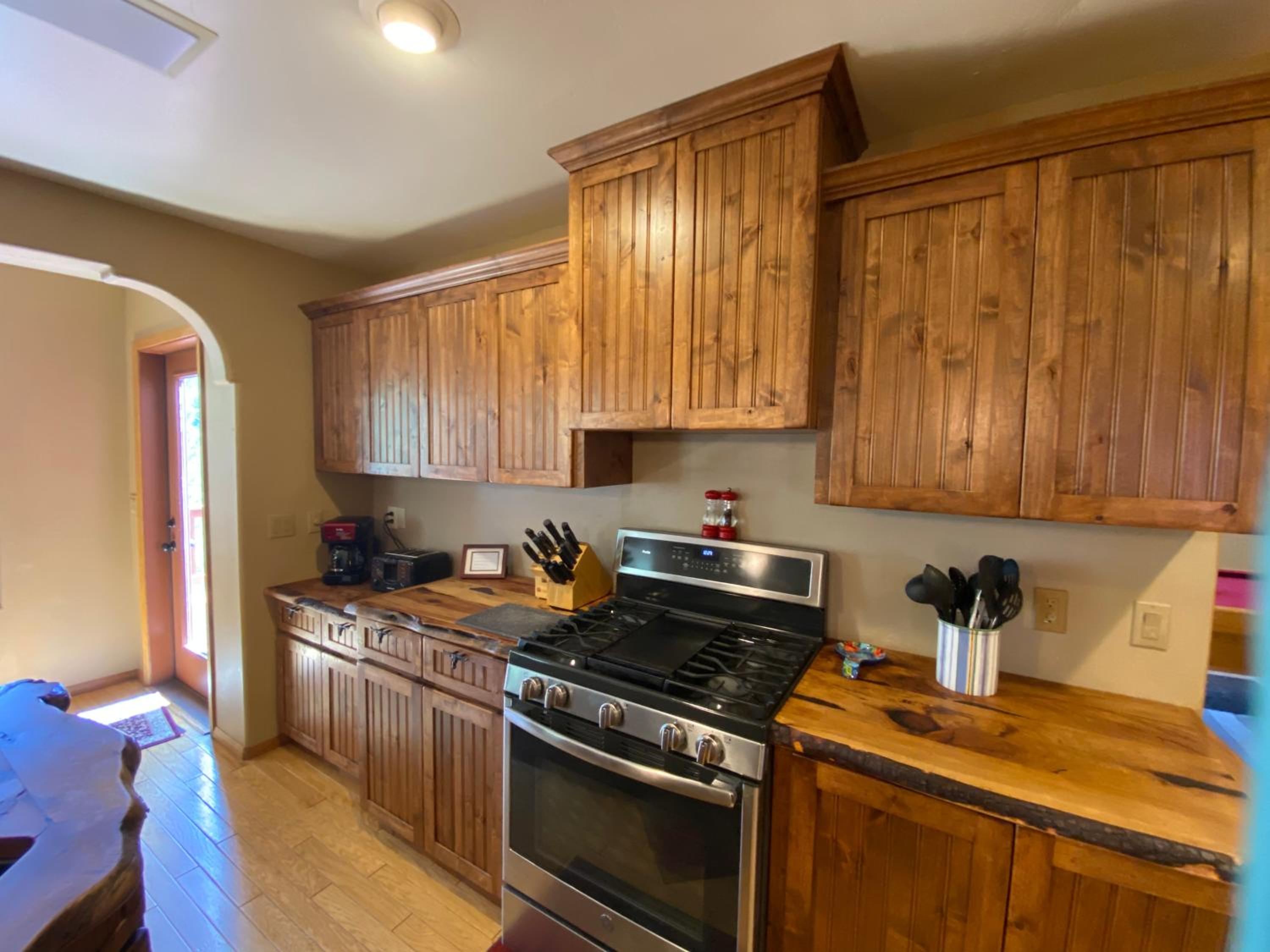 Ski+Golf+Fishing Flagstaff Kachina Cabin! view 5
