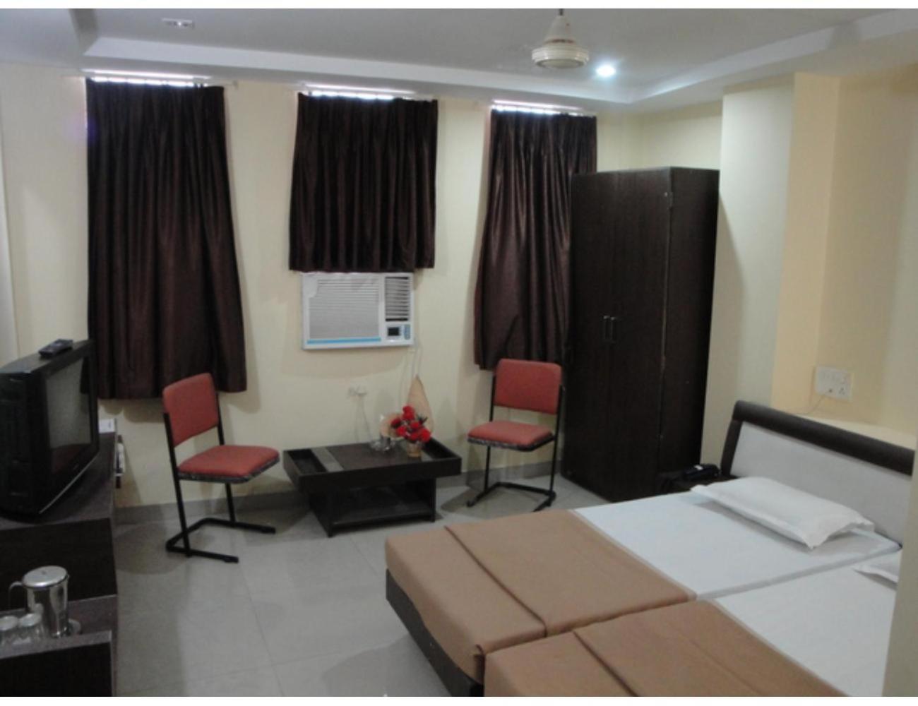 Rangoli Hotel & Banquets view 5