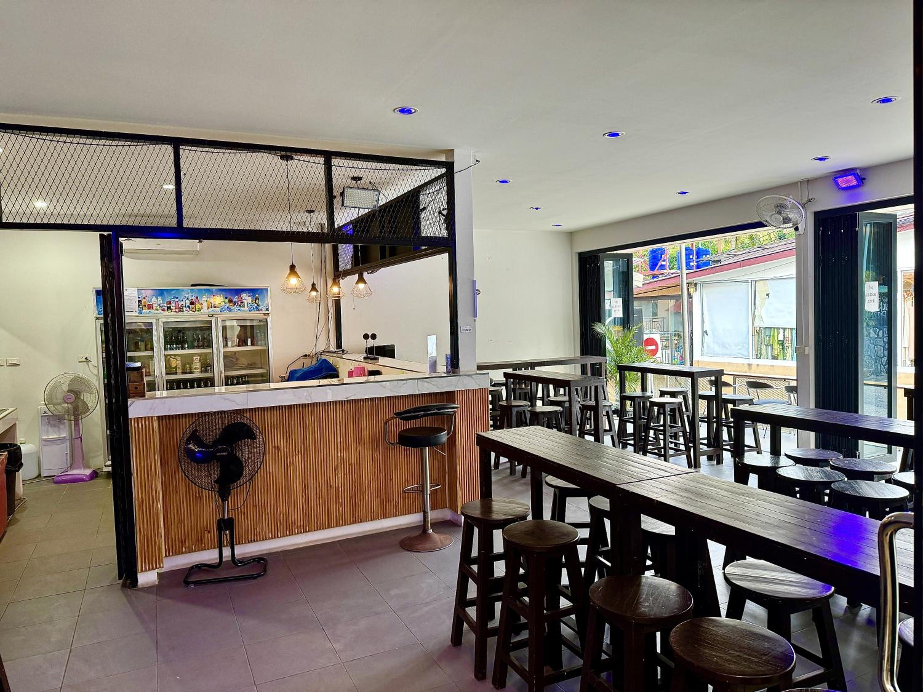 Eclipse Hostel and Bar view 4
