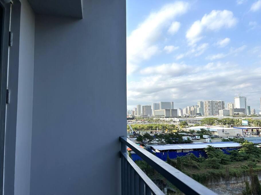 DYNASTEL SHORE 635 MOA Pasay Staycation view 4