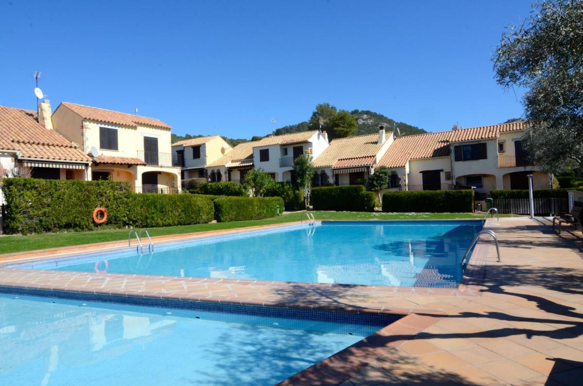 LES OLIVERES 67 photo 2