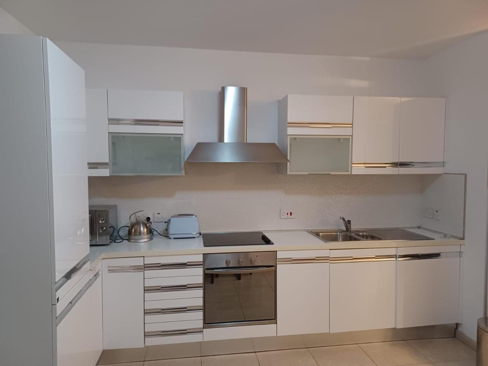 Sliema 2 Bed APT view 3