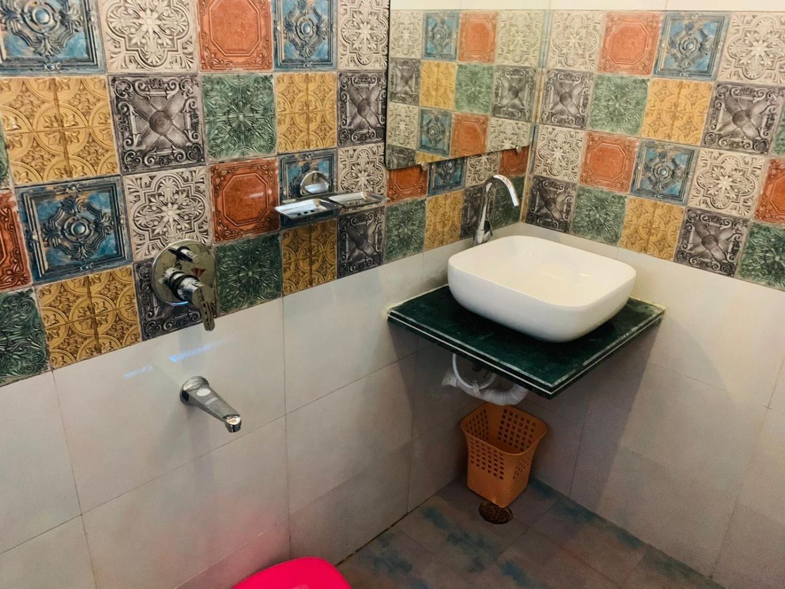 Photo 18