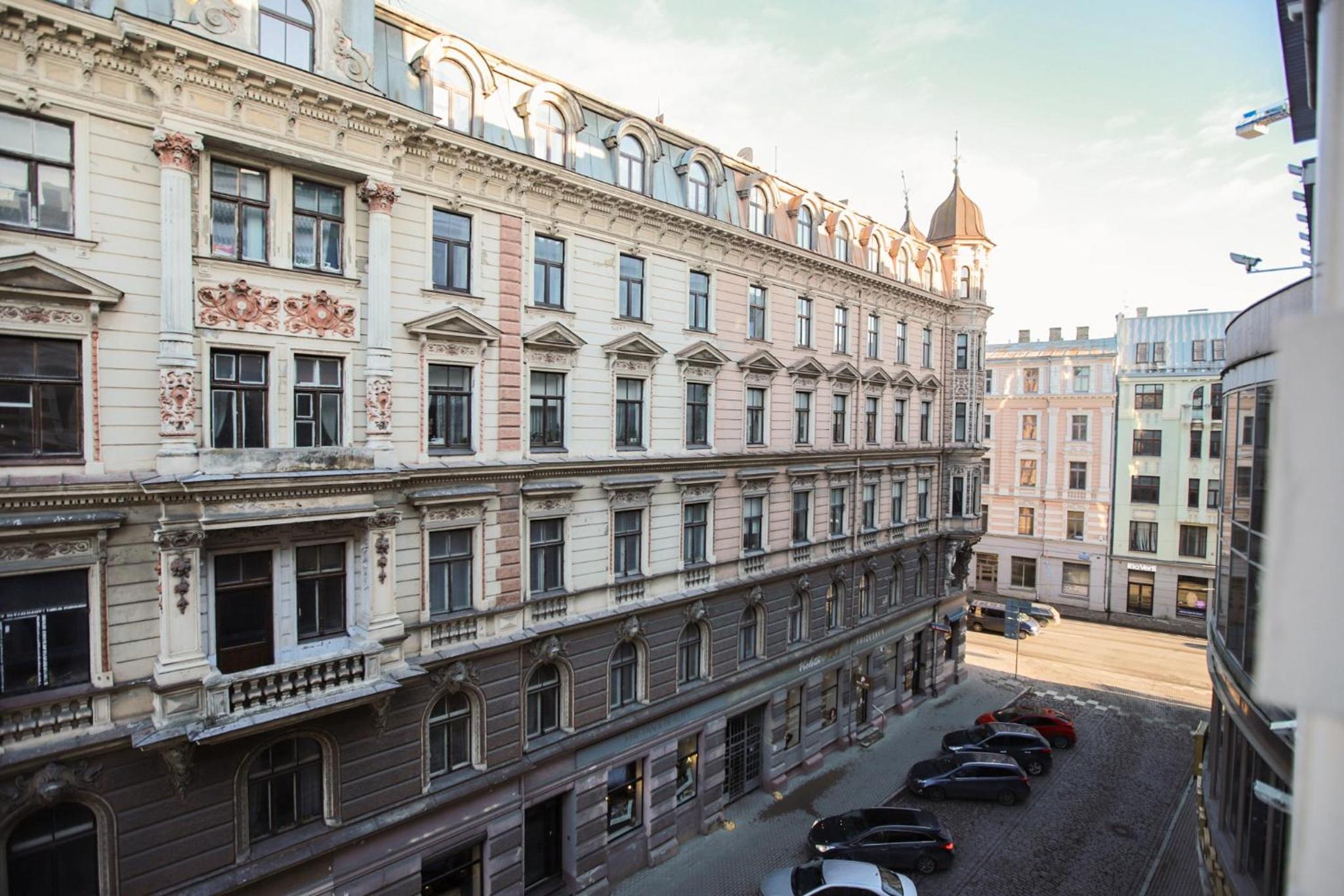 A quite stay in city centre near any excitement view 5