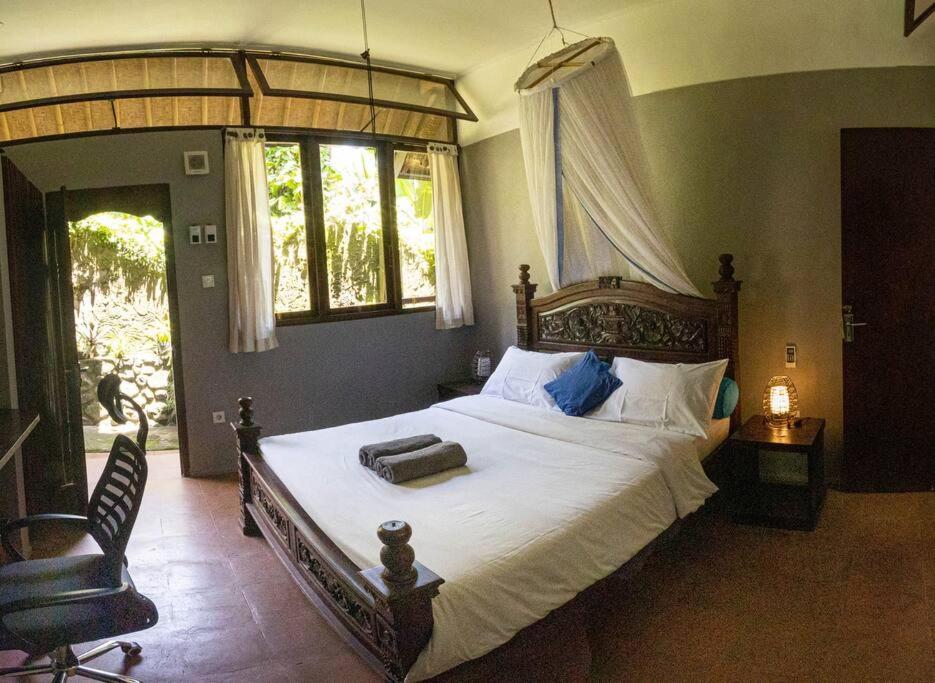 Private pool 2 bedroom suite with view near Yoga Barn view 5